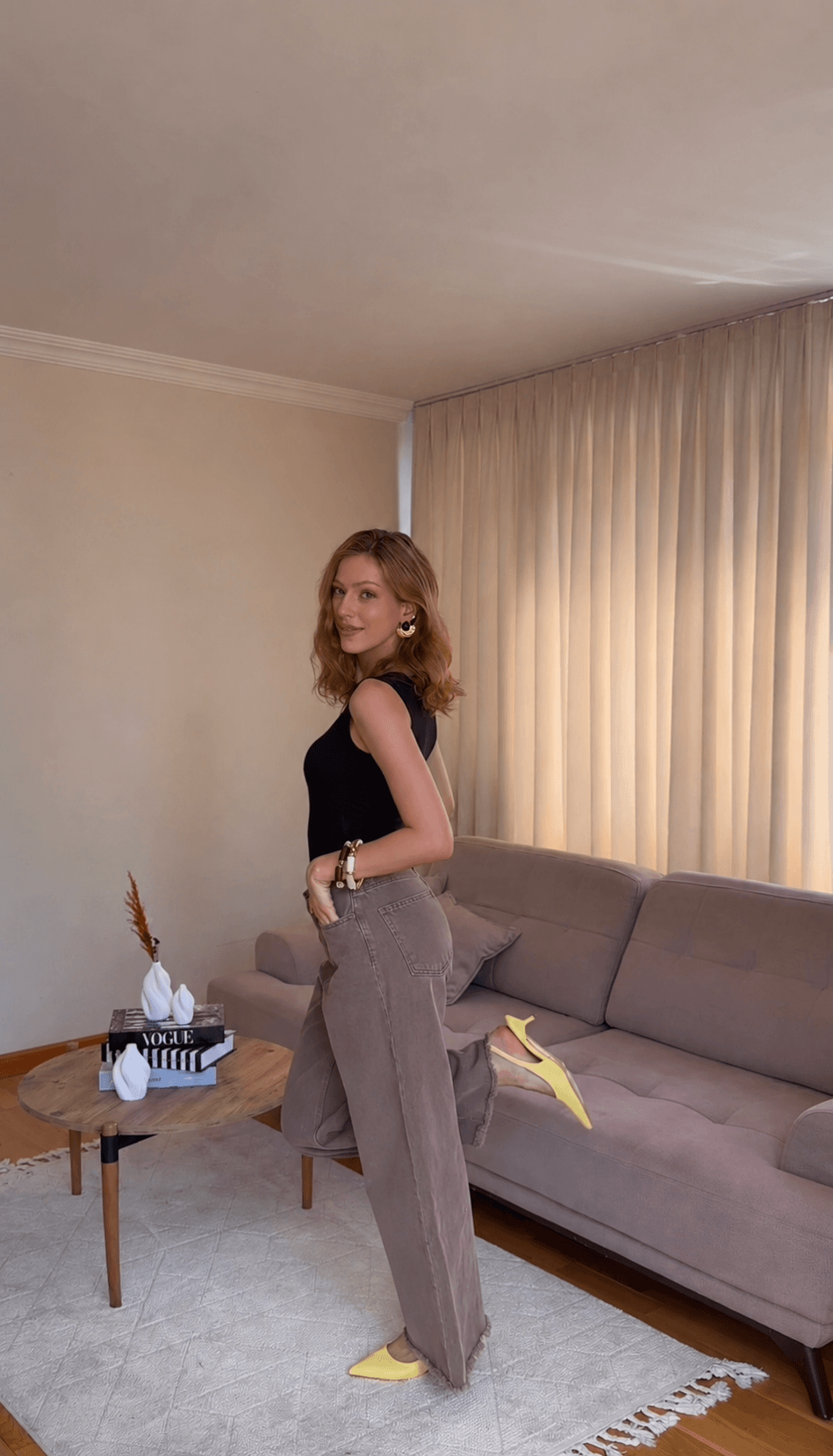 Polyemit Kumaş Kalın Askılı Kare Yaka Bodysuit