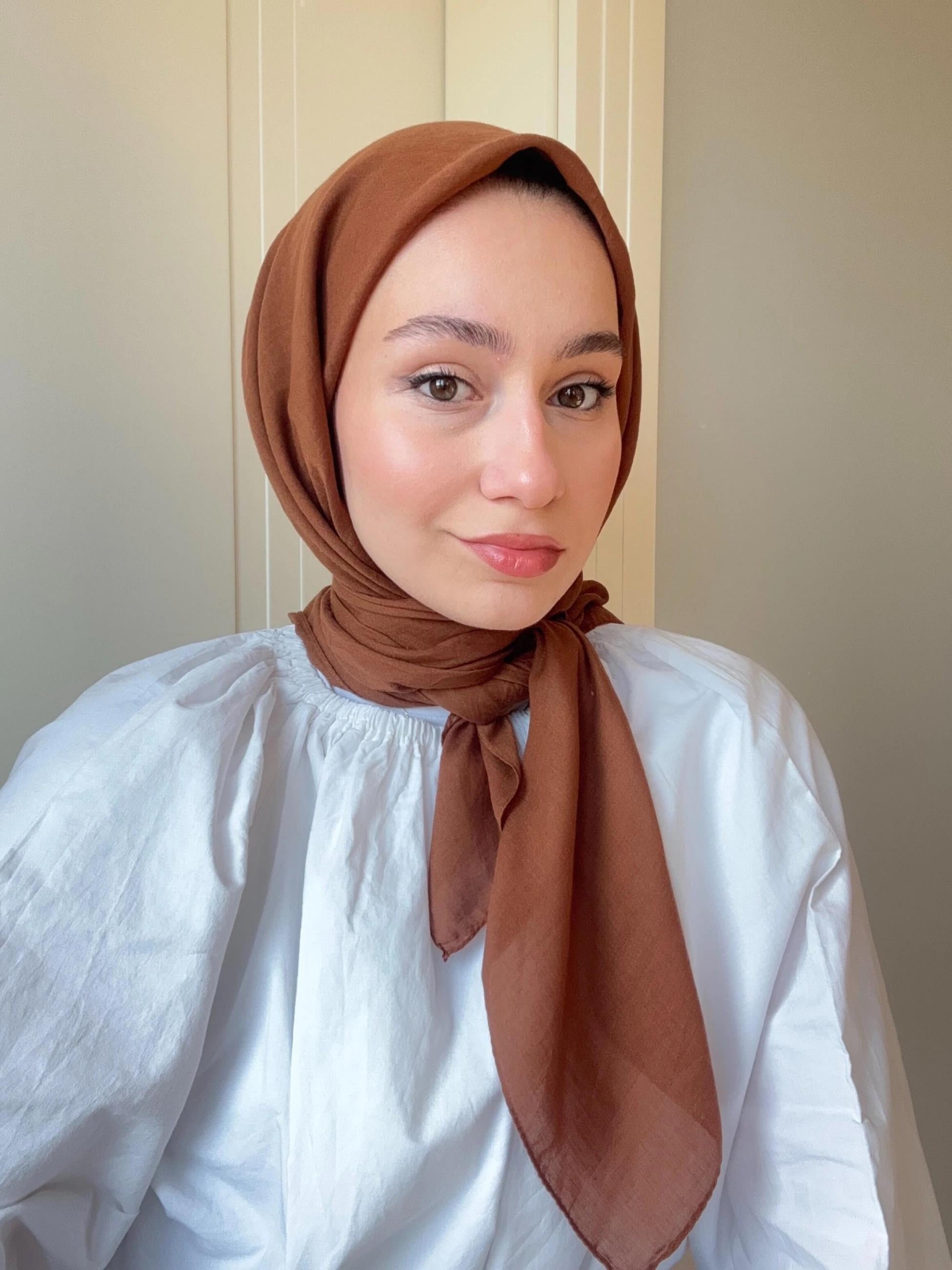 Lora Pamuk Eşarp