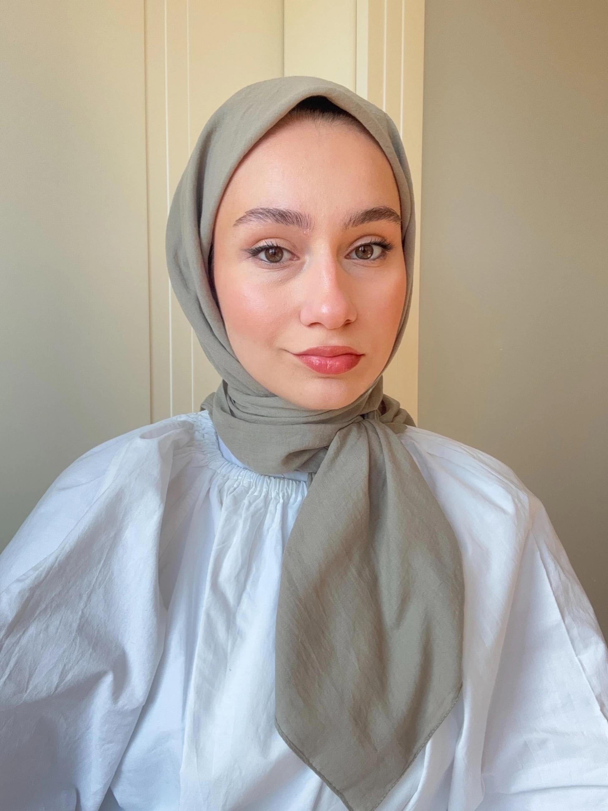 Lora Pamuk Eşarp