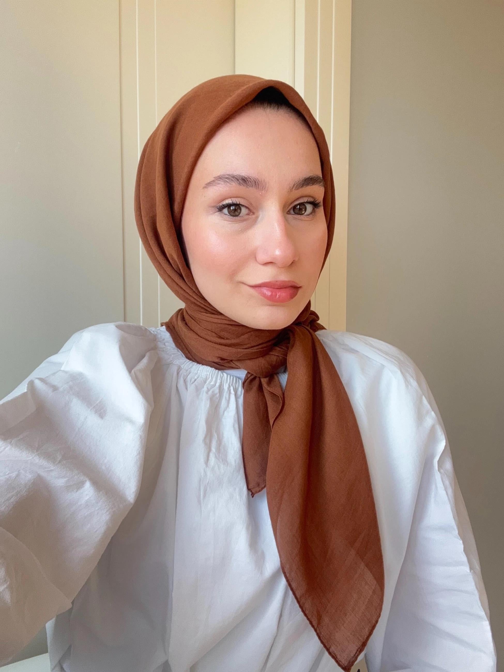 Lora Pamuk Eşarp