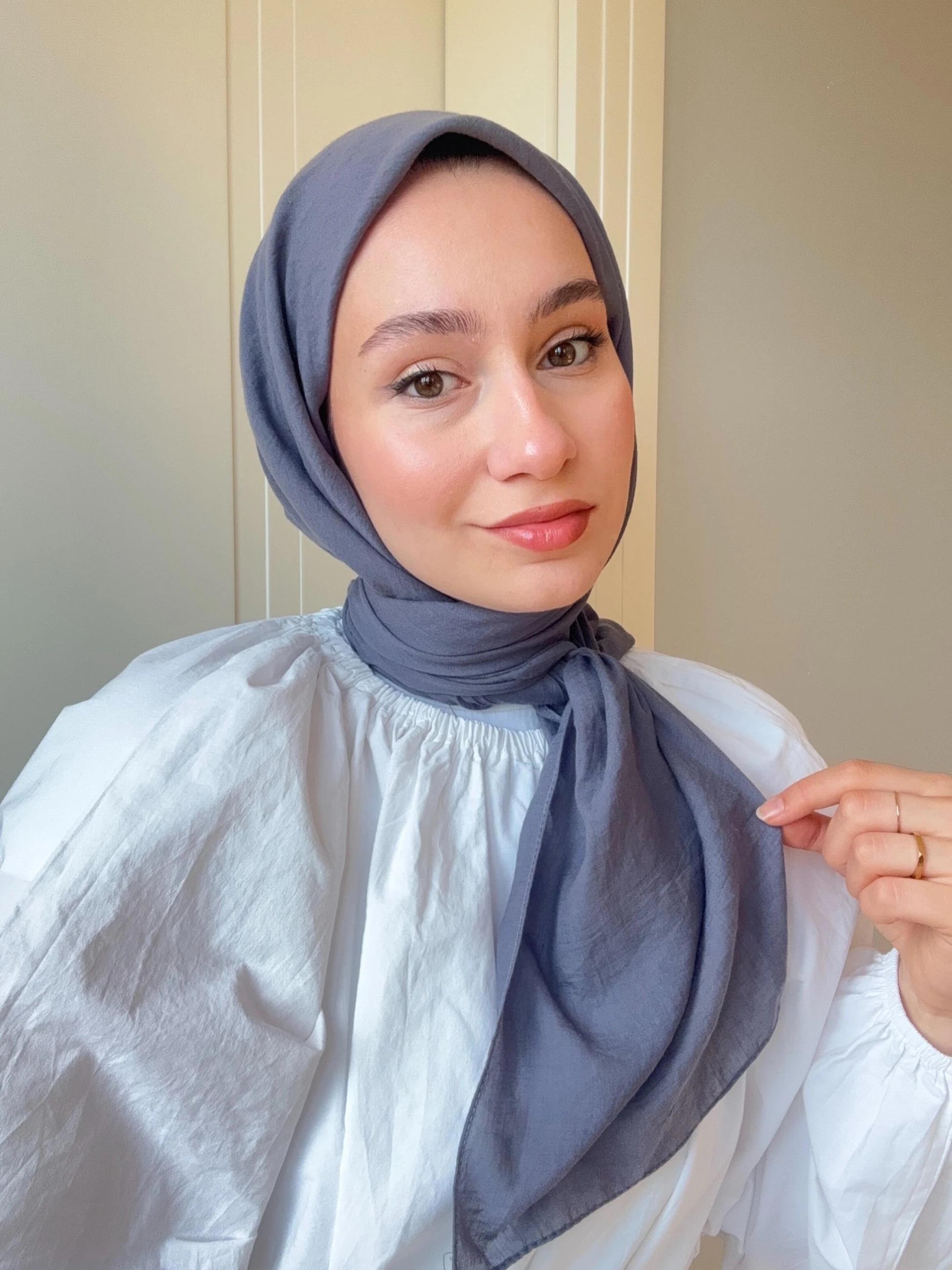 Lora Pamuk Eşarp