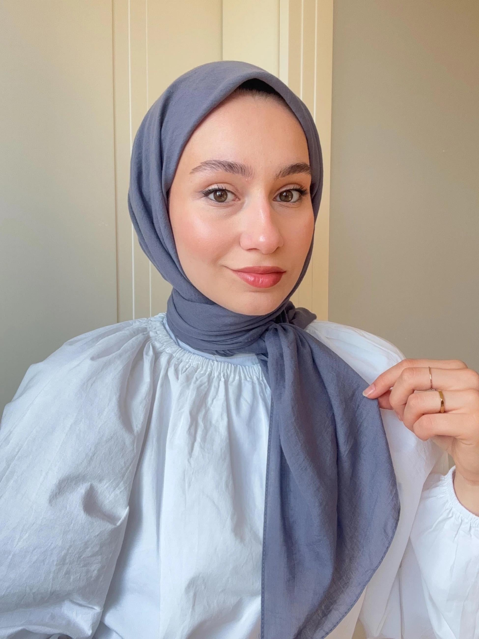 Lora Pamuk Eşarp