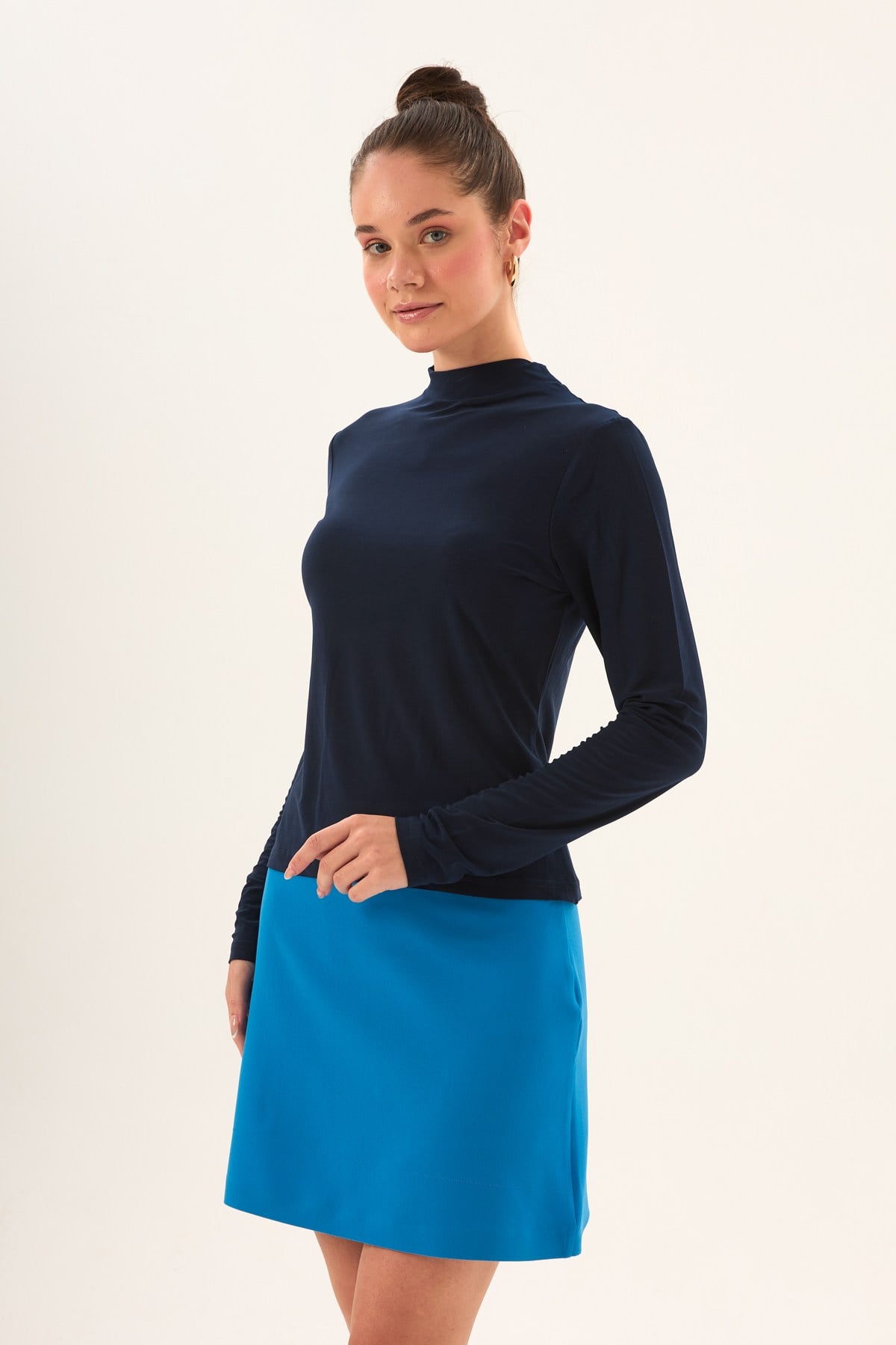 Lacivert Rengi Likralı Slim Fit Yarım Balıkçı Yaka Yumuşak Dokulu Uzun Kollu Body