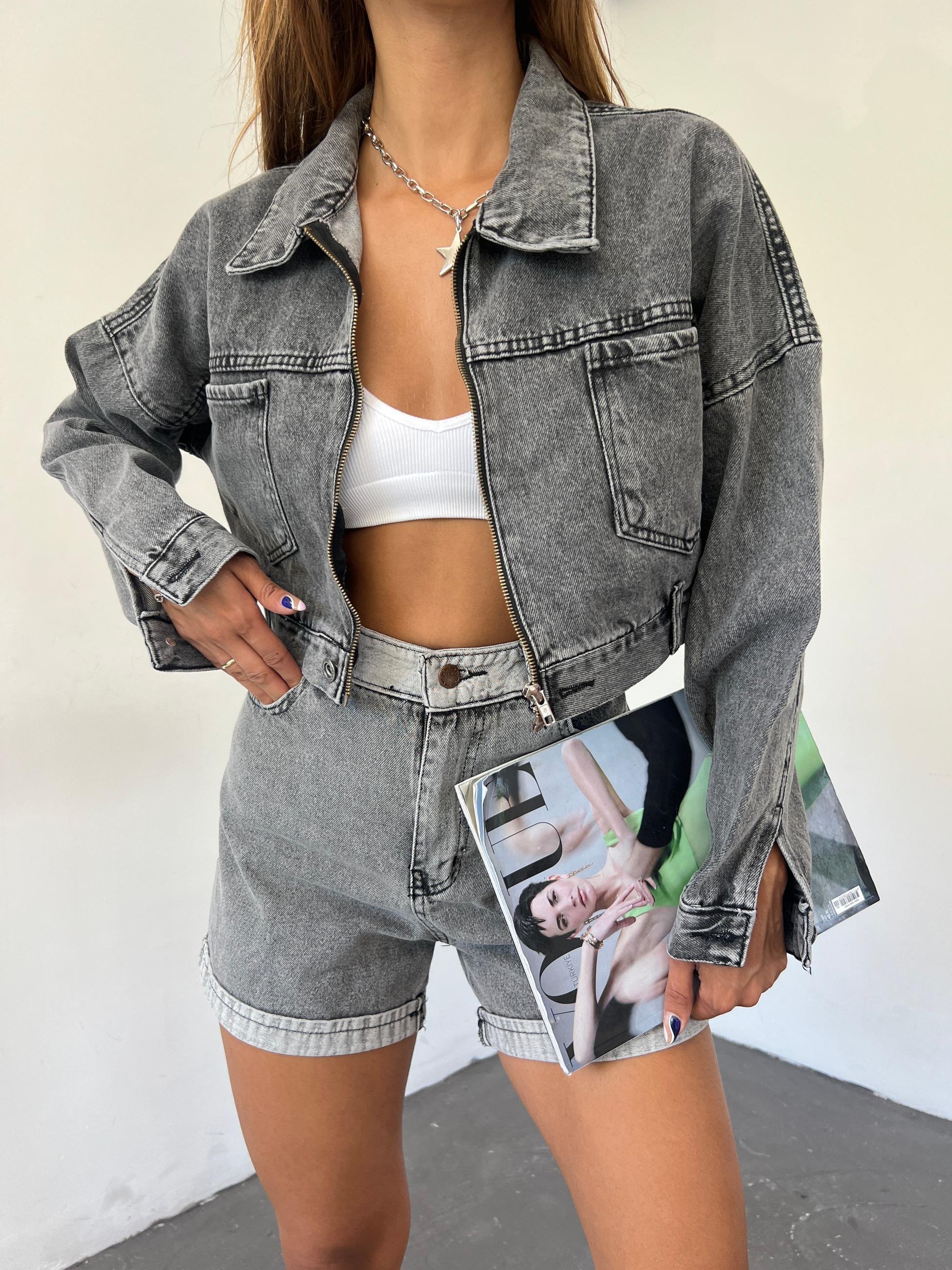 Fermuarlı Çift Cepli Denim Ceket