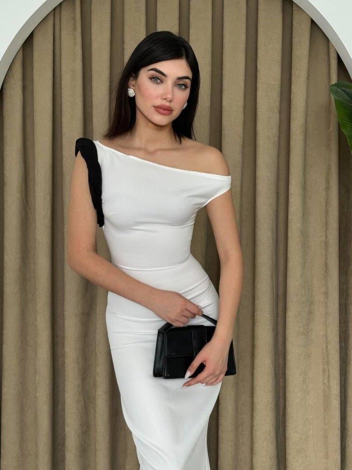 Jovani Omuz Detaylı Elbise