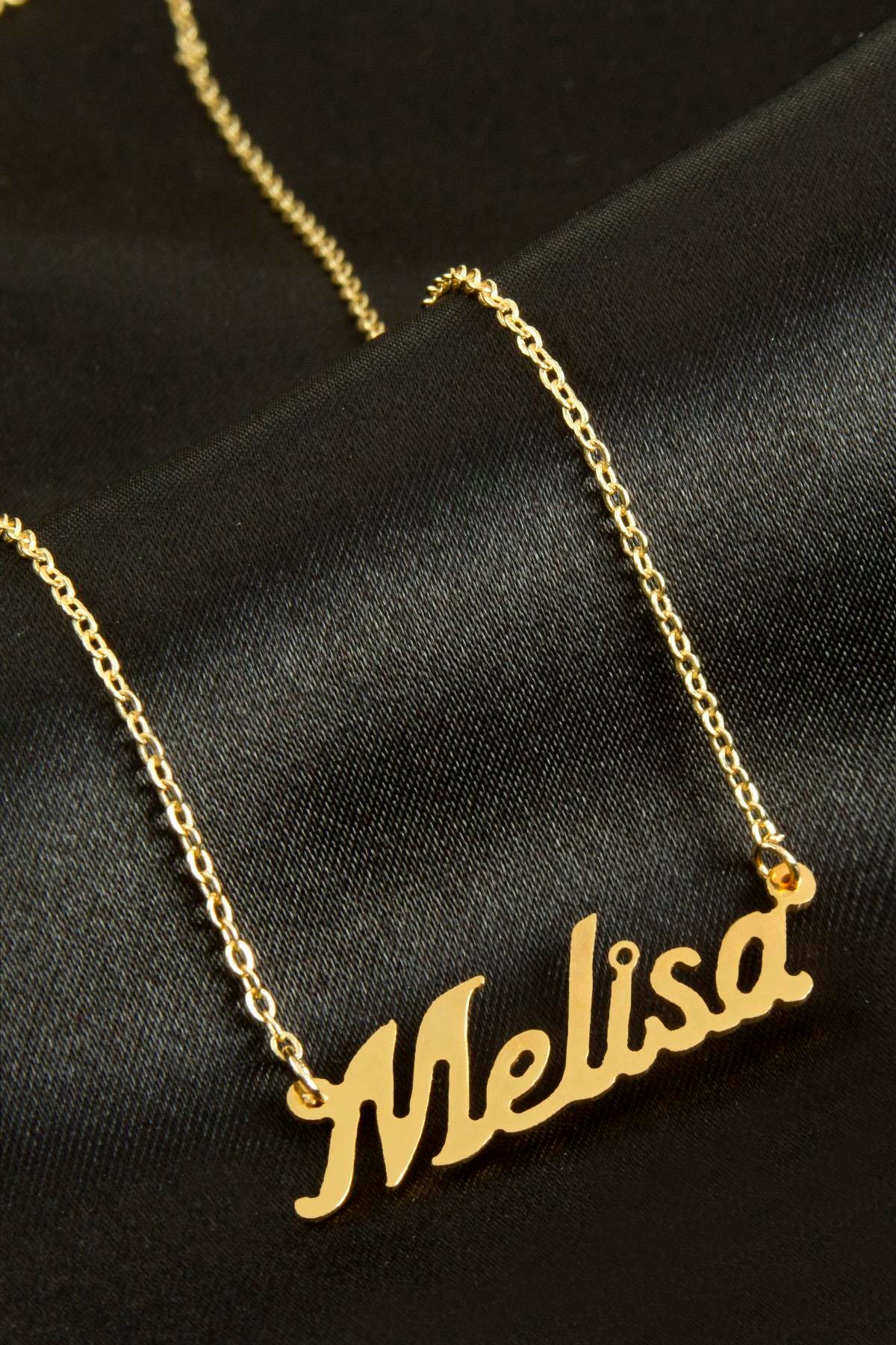 Melisa isimli kolye (Kişiye Özel)