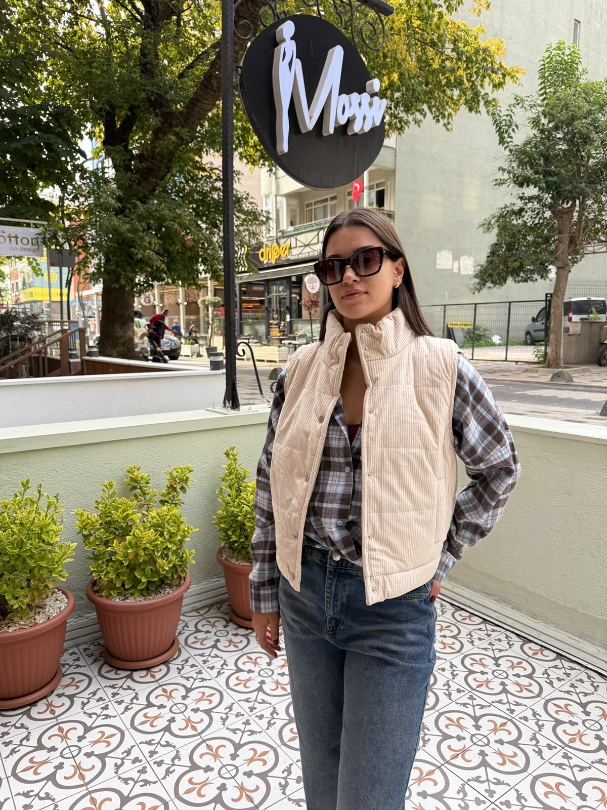 Fitilli Kadife Şişme Yelek Krem