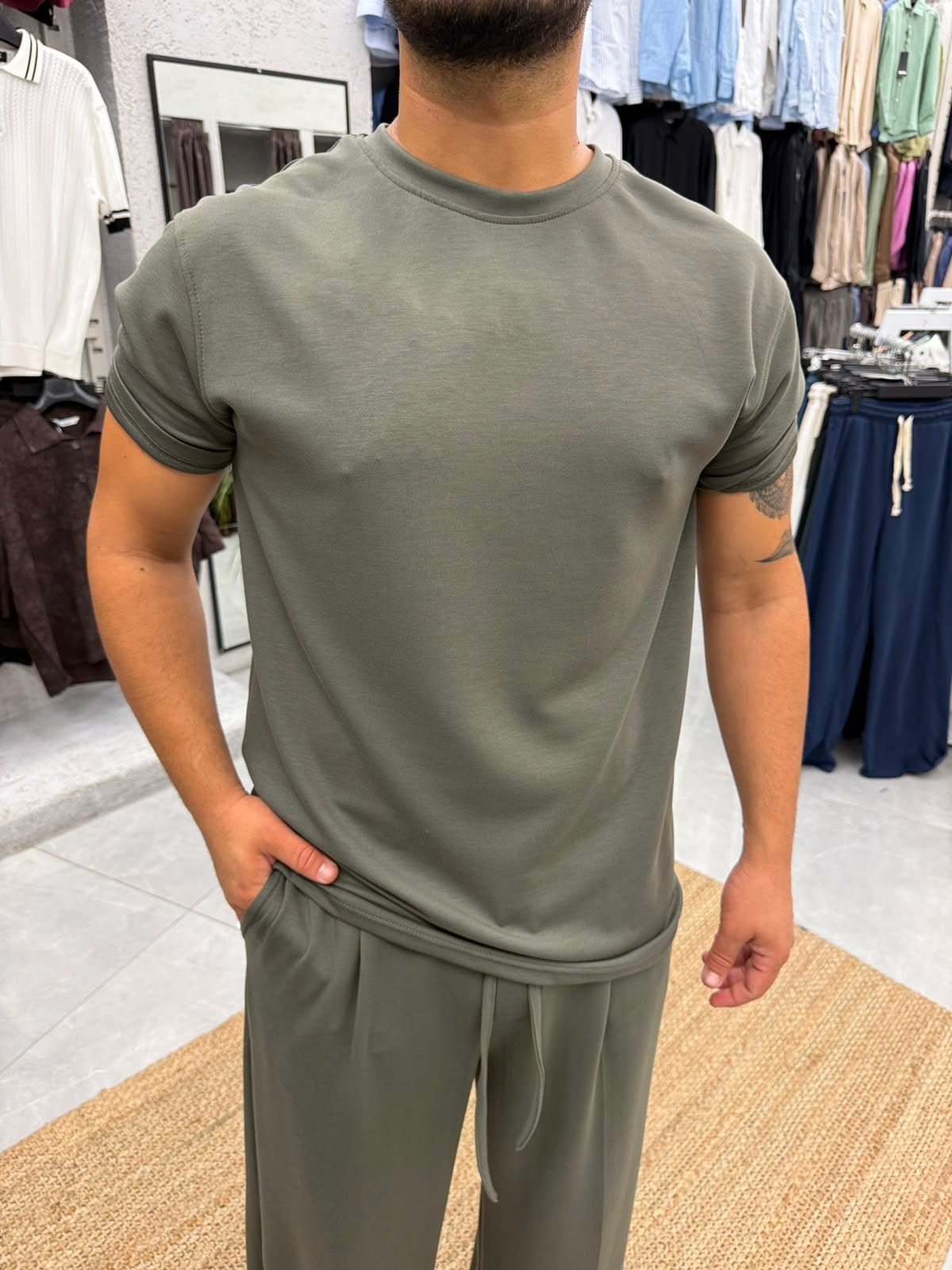 Haki Nushi Oysh Kumaş T-shirt