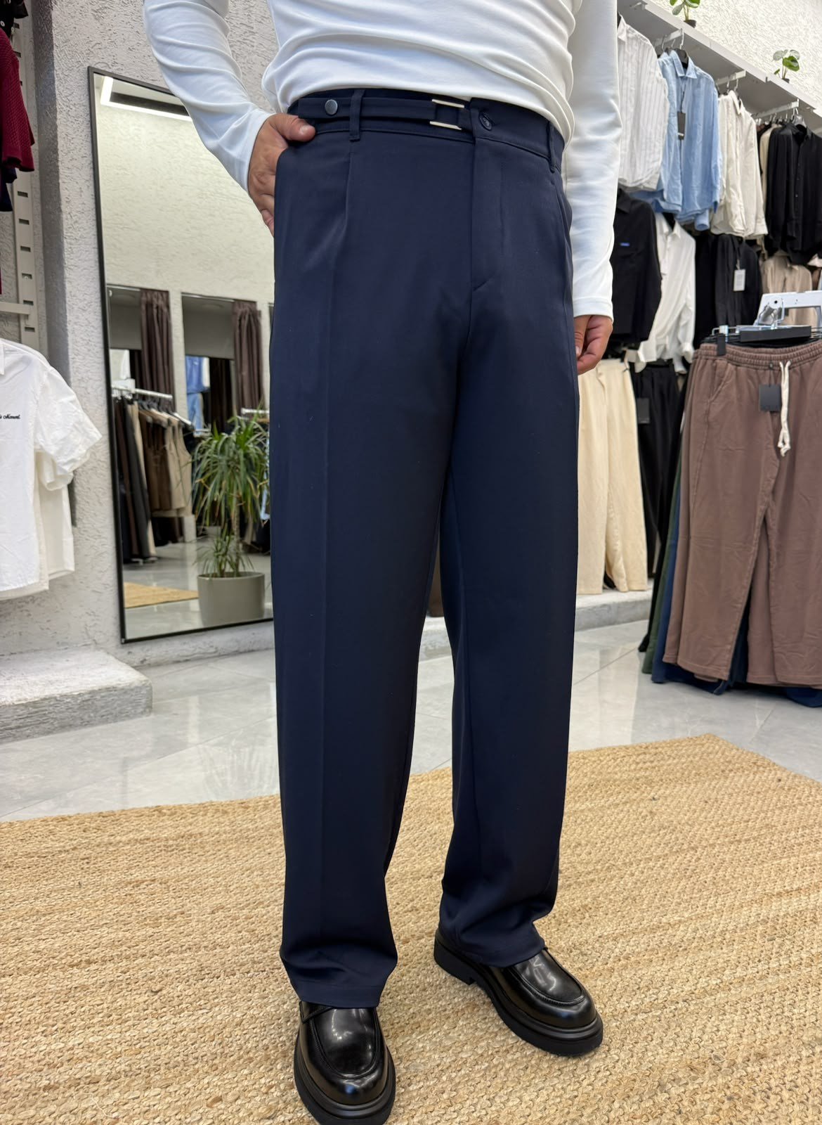 Kışlık Kare Metal Kemer Detaylı Baggy Kumaş Pantolon Lacivert