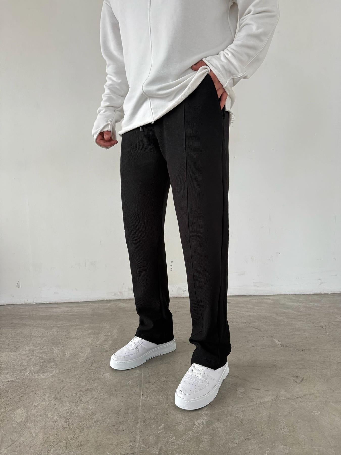 Siyah Çımalı Rahat Kalıp Baggy Pantolon