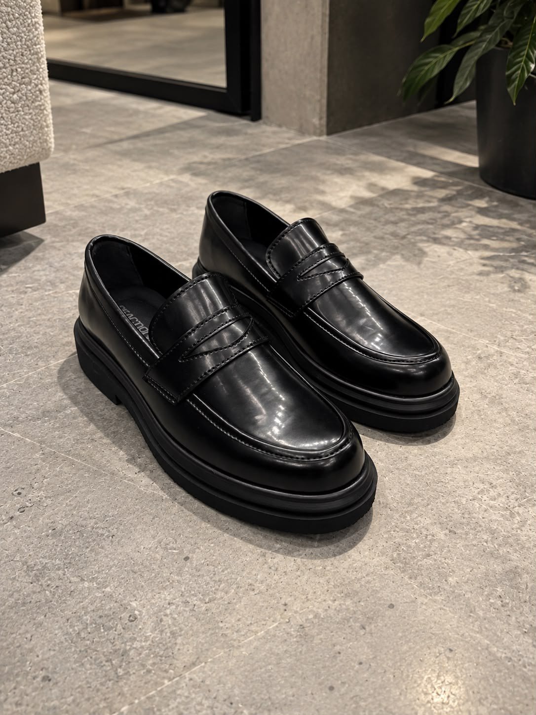 Siyah Kalın Taban Loafer