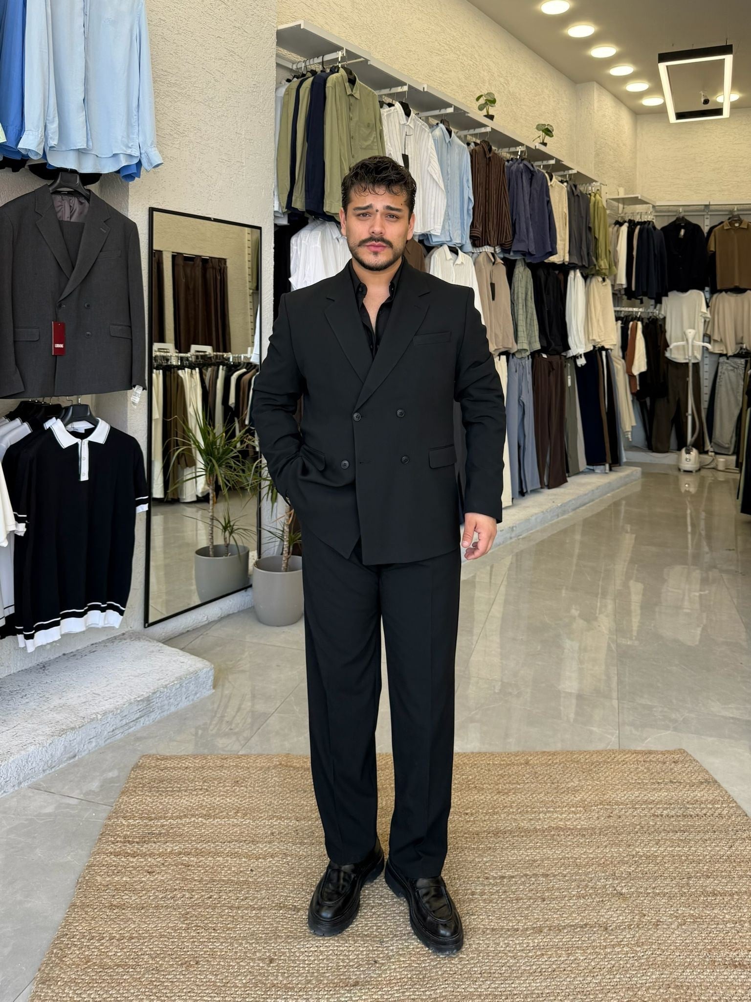 Siyah Kruvaze Takım