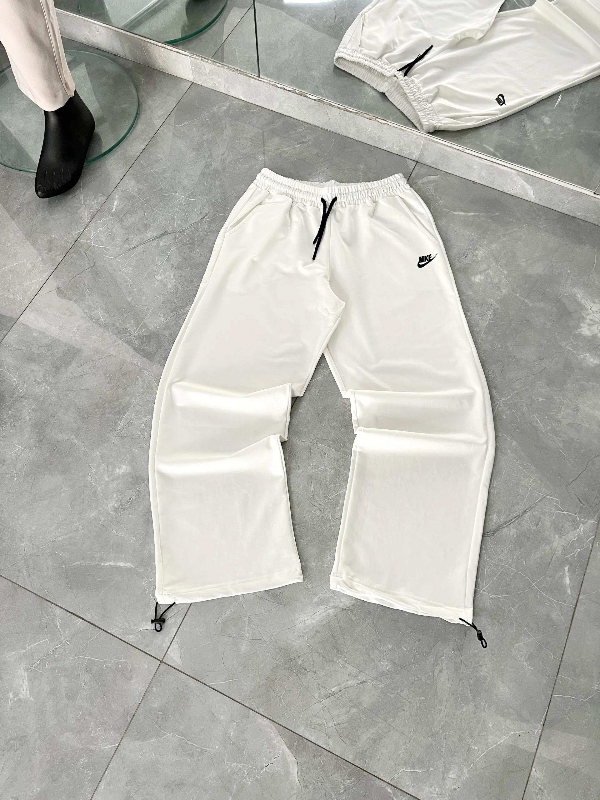 Beyaz Baggy Yazı Nk Eşofman