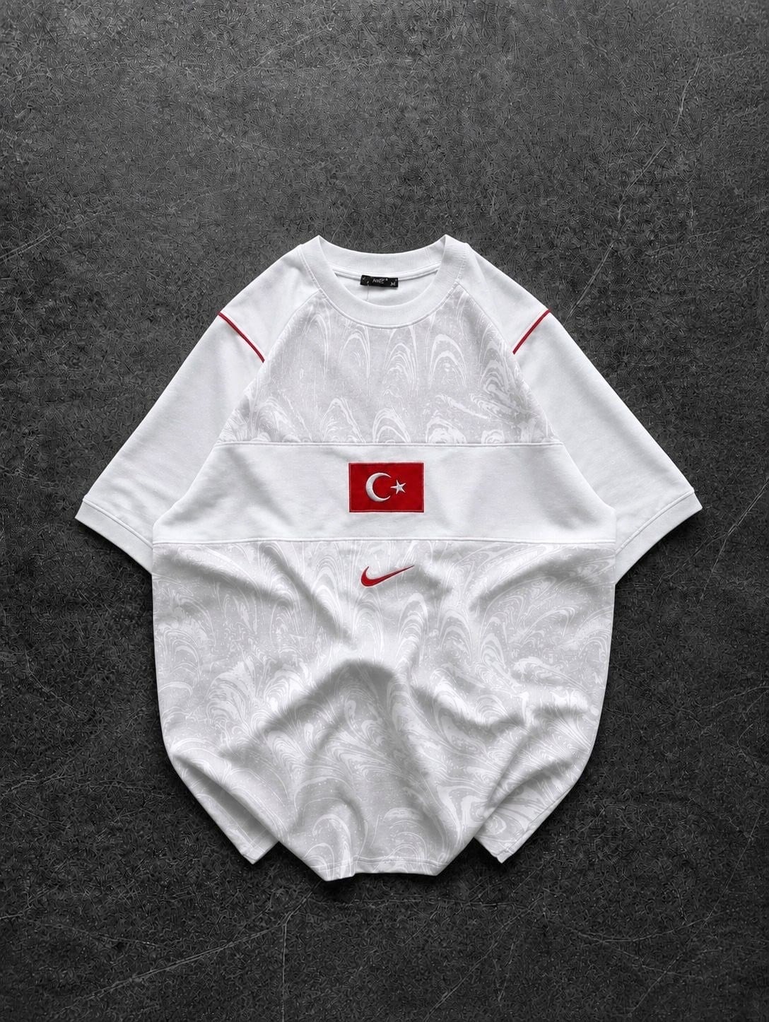 BEYAZ ORTA LOGO TÜRKİYE TSHİRT
