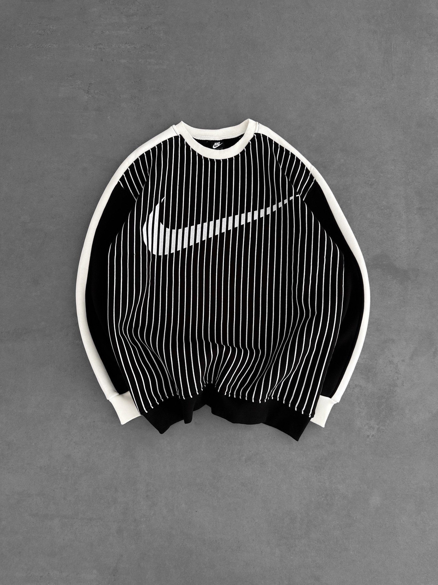 ÇİZGİ NİKE SWEAT