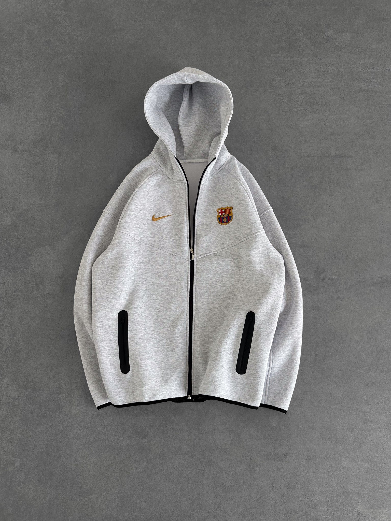 GRİ BARCELONA TECH HIRKA