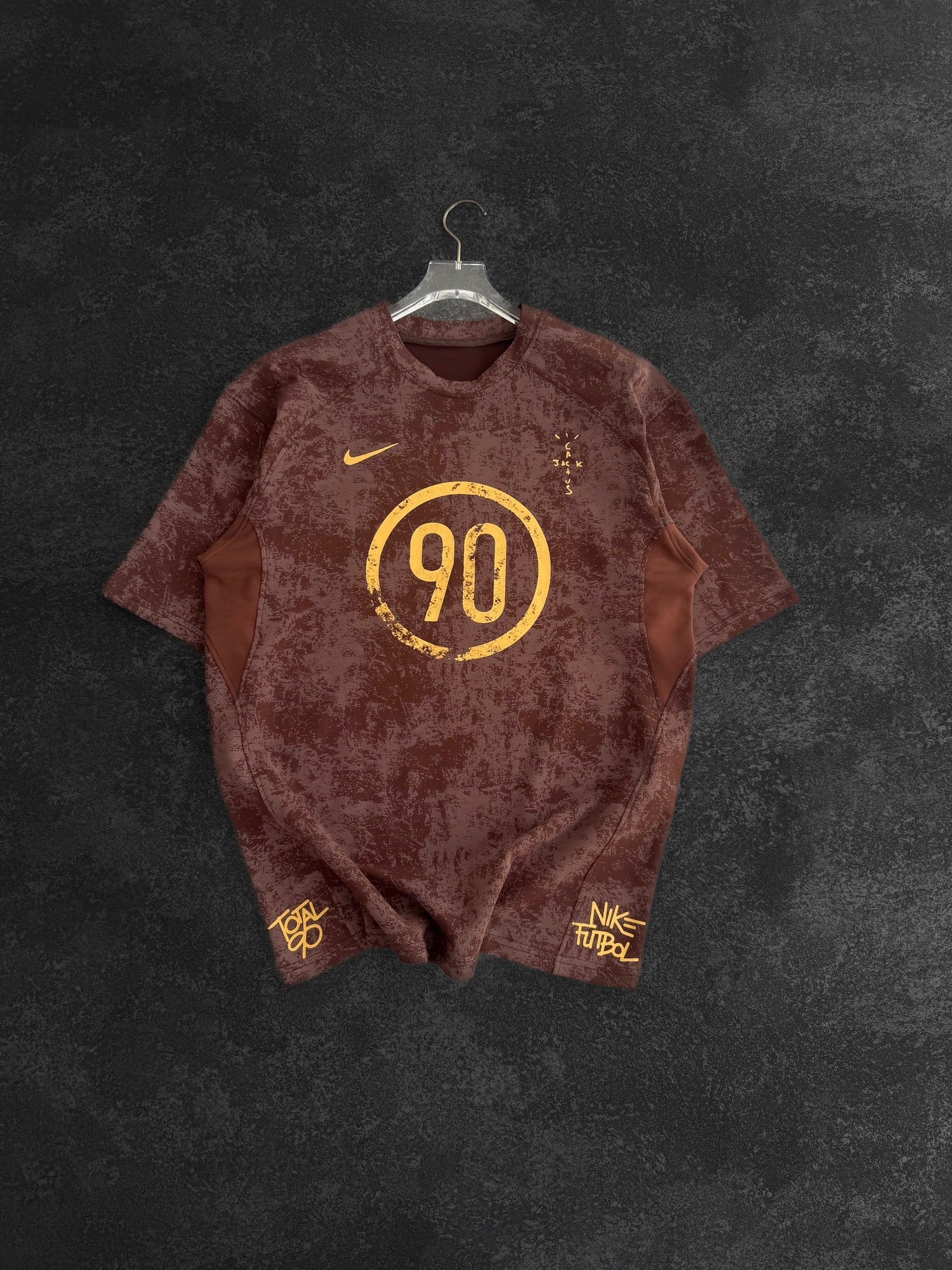 KAHVE 90 TRAVİS TSHİRT