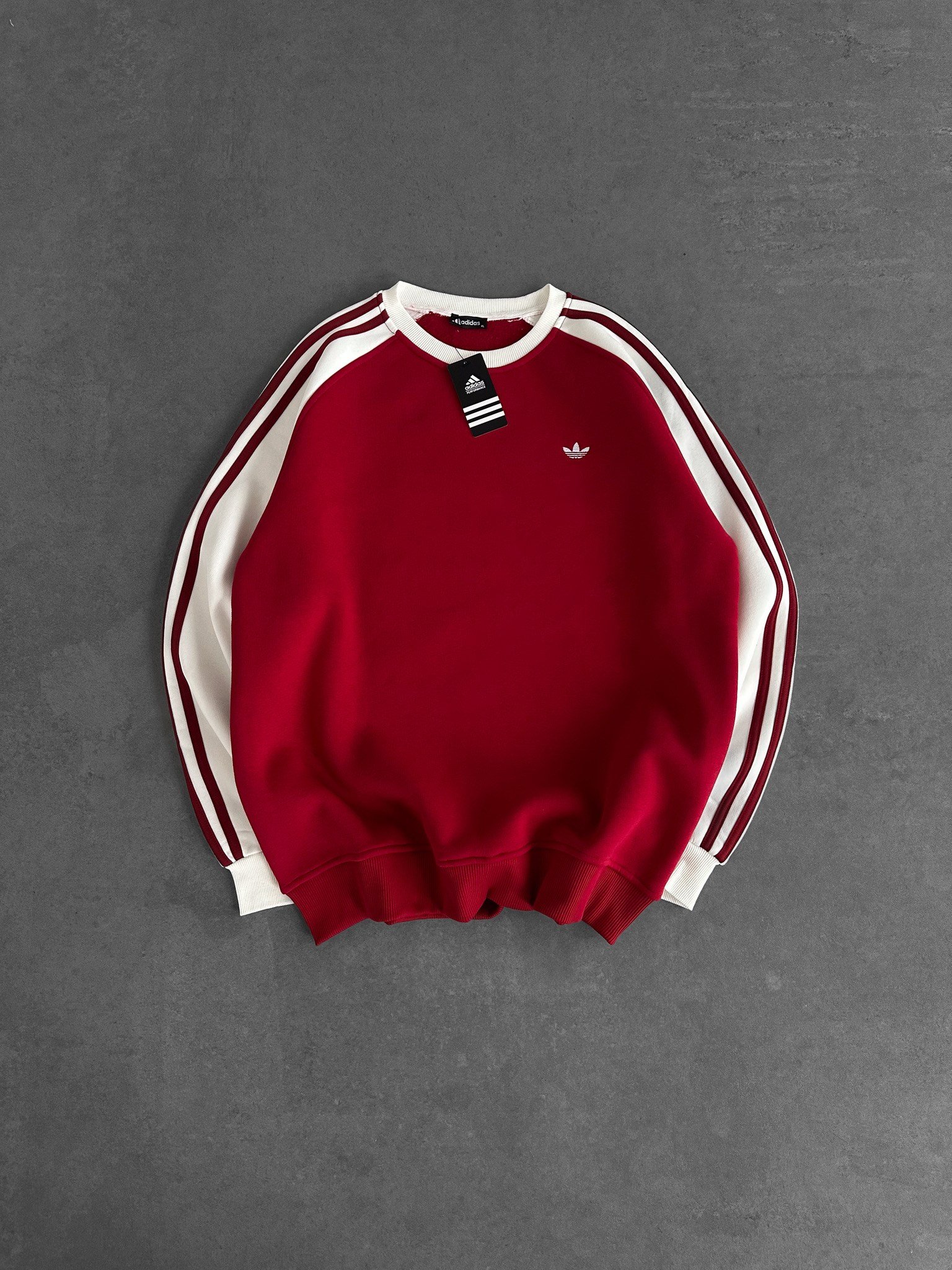 KIRMIZI GÖVDE ADİDAS SWEAT