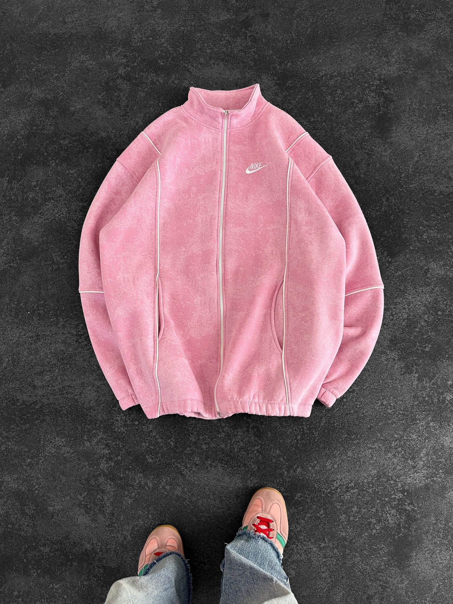 PEMBE ARABİYELİ YIKAMA NİKE HIRKA