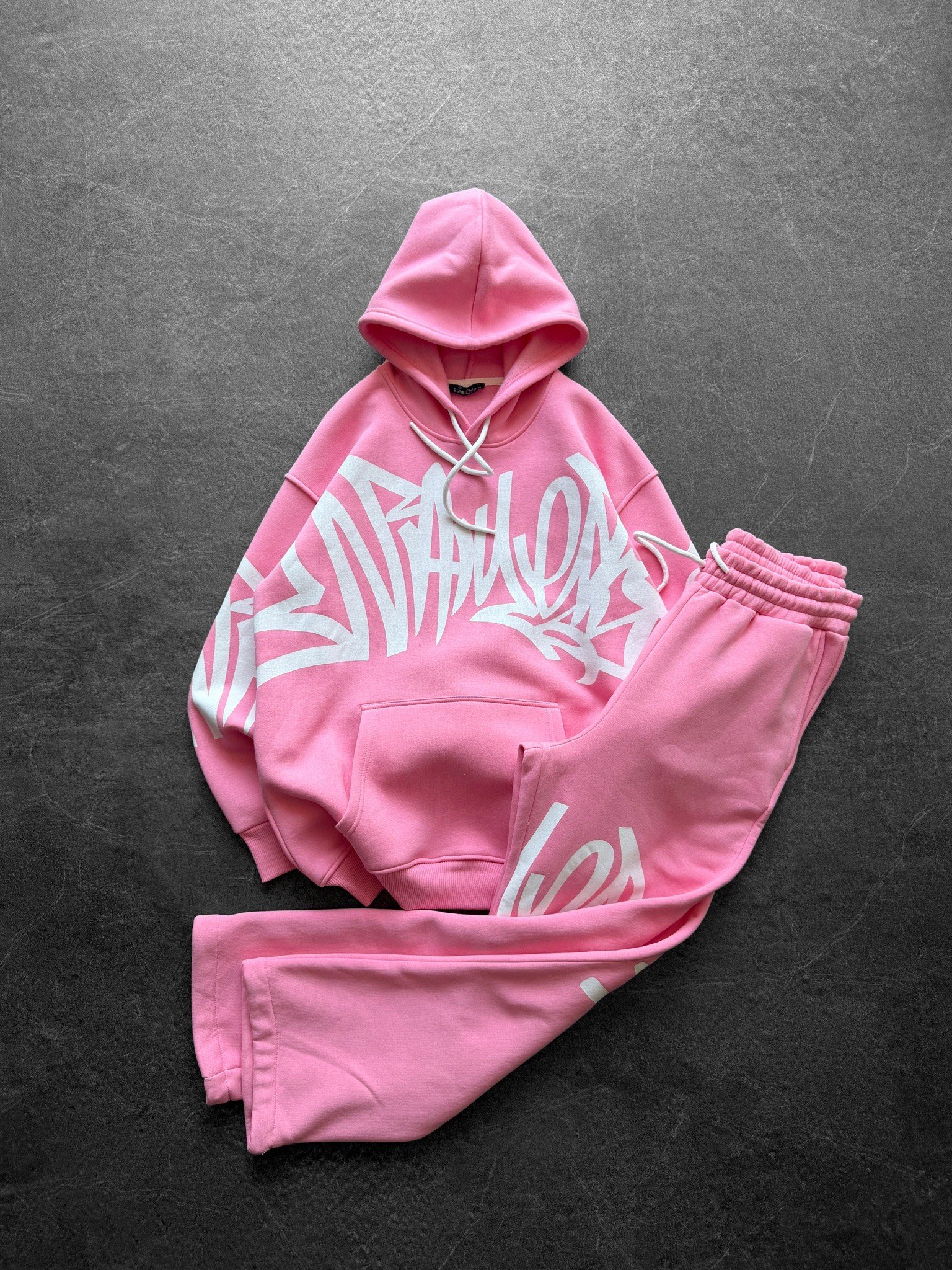 PEMBE GRAFİTİ TAKIM