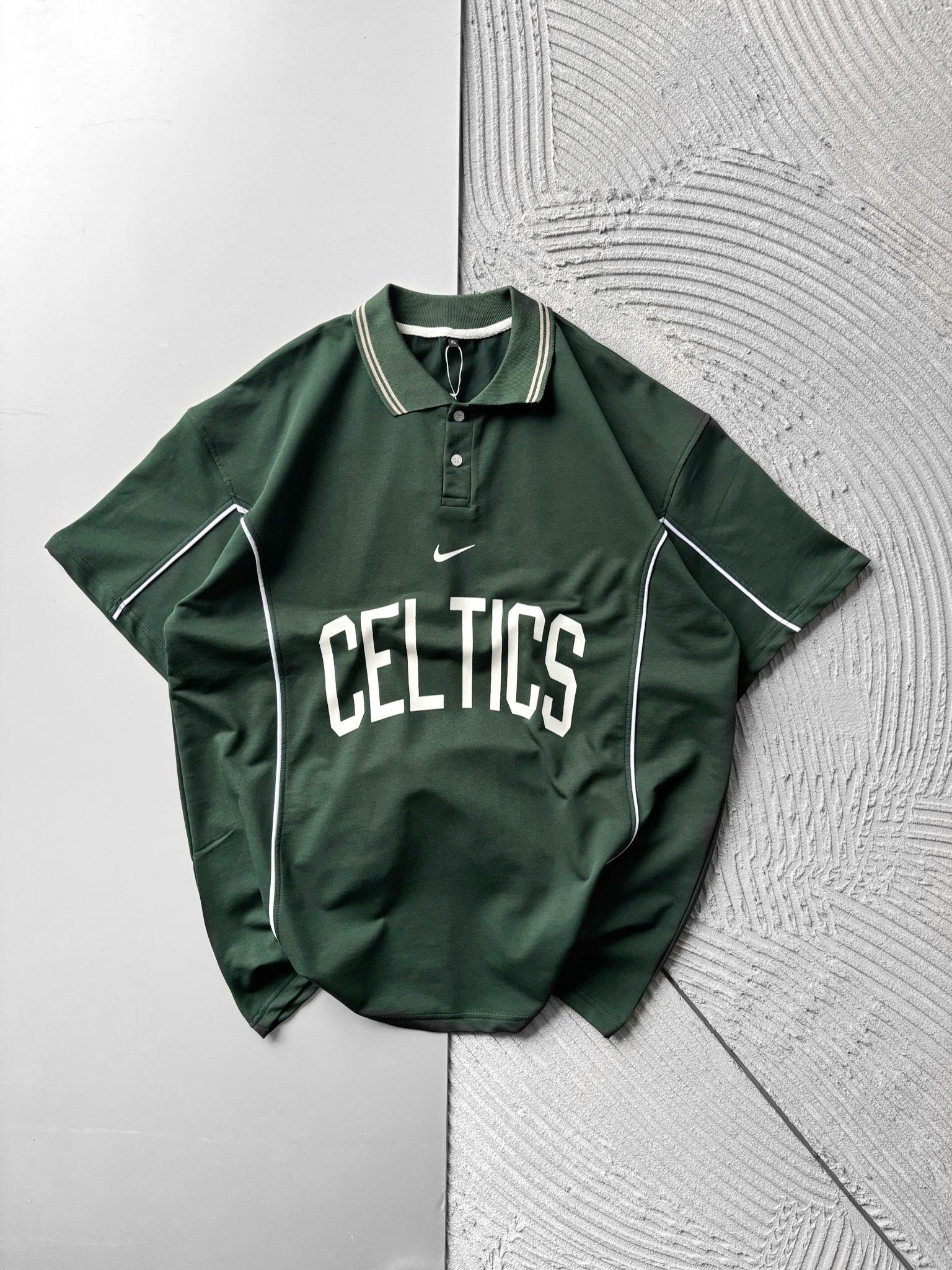 YEŞİL YAKALI CELTİC TSHİRT