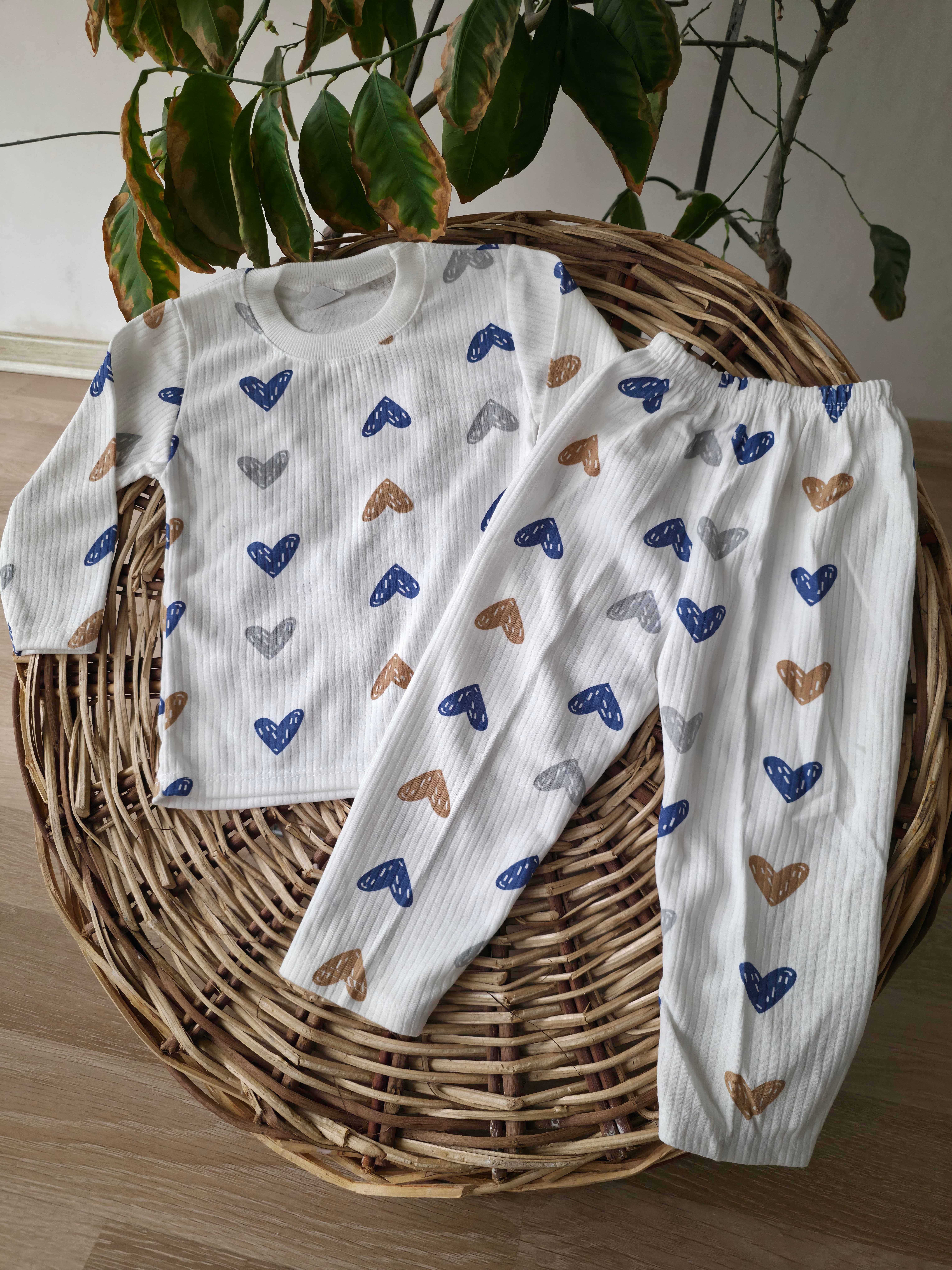 kalp baskılı %100 pamuk çocuk ev uyku pijama takımı