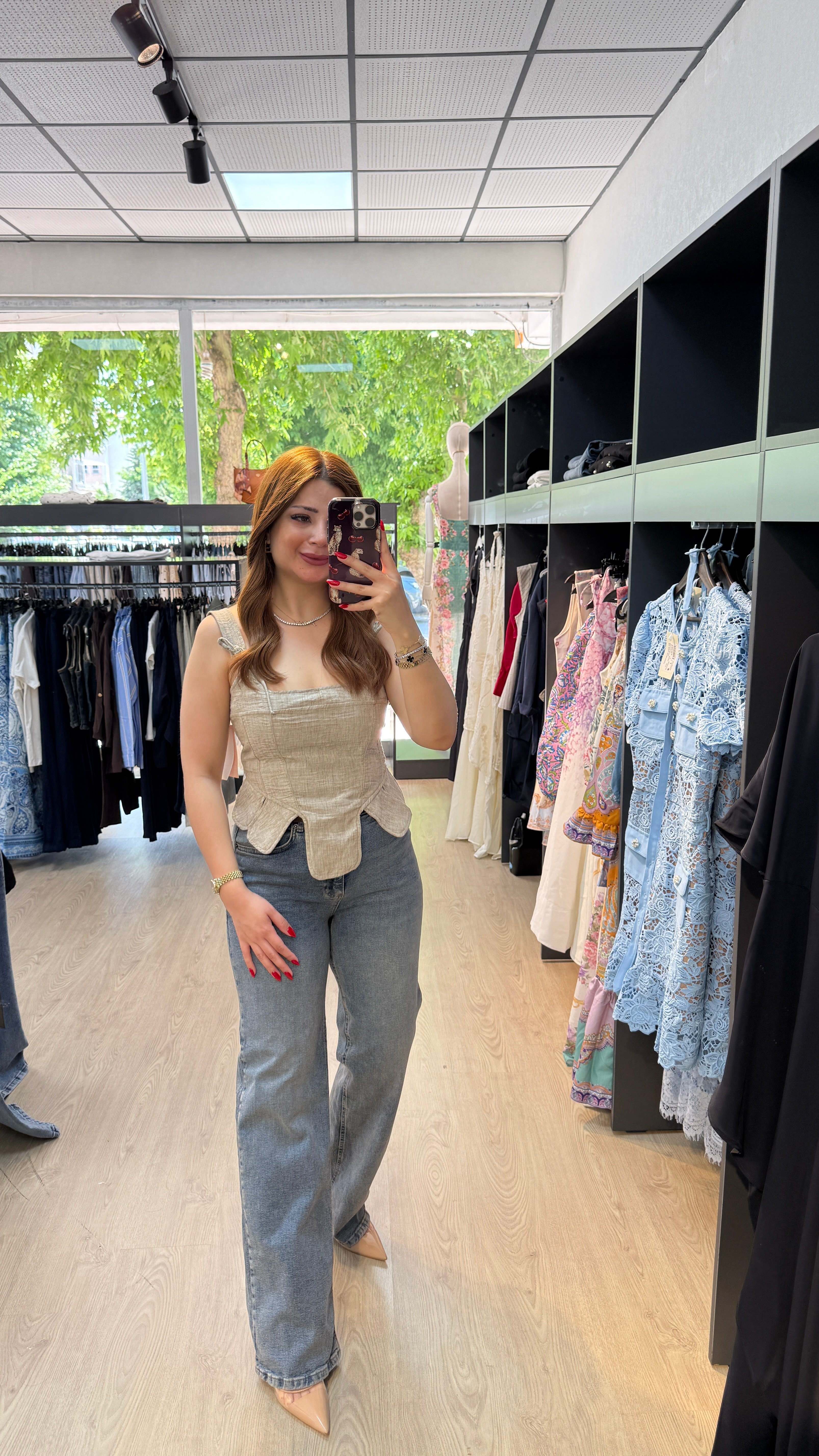 Askılı İp Detaylı Bluz