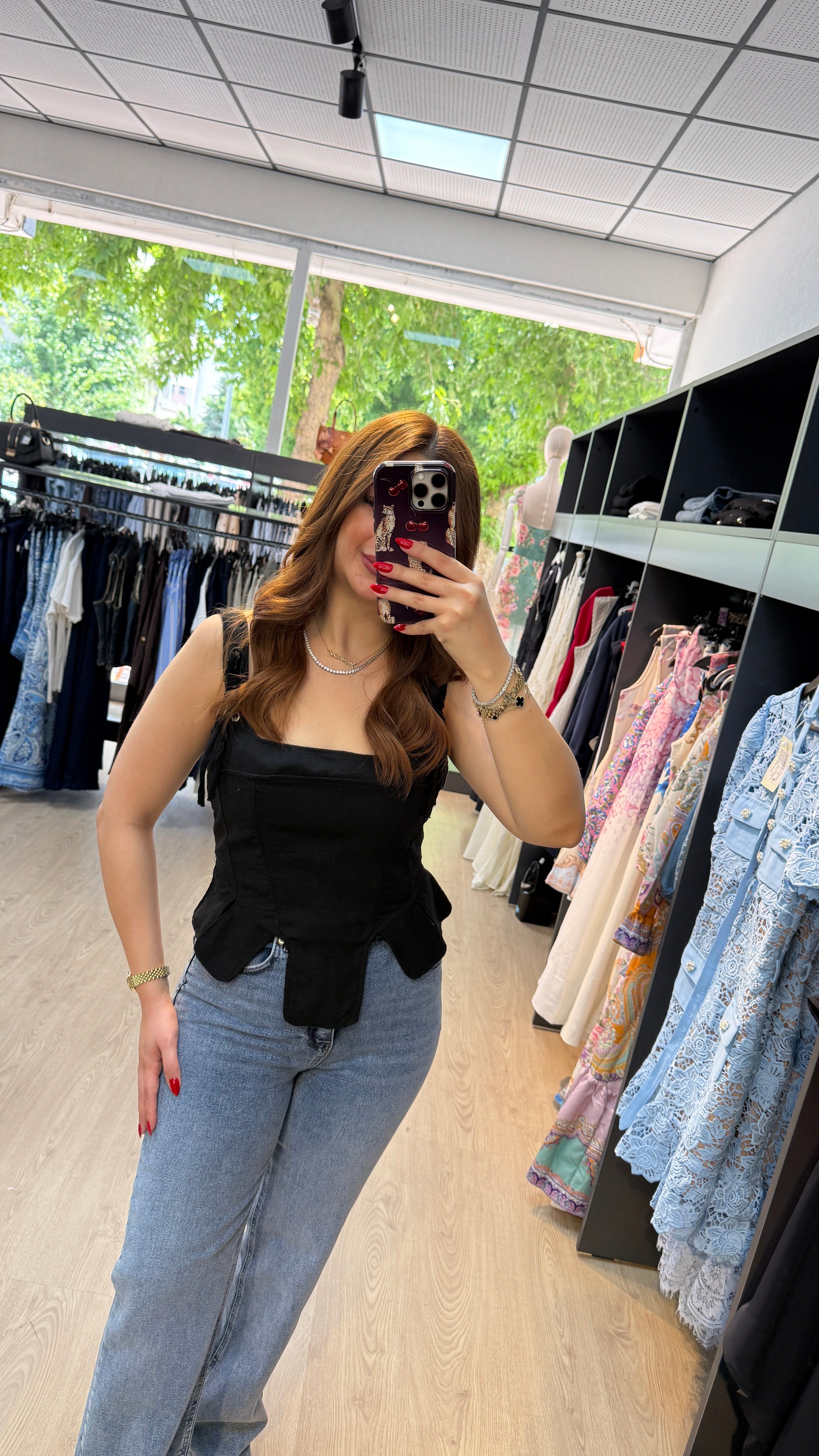 Askılı İp Detaylı Bluz