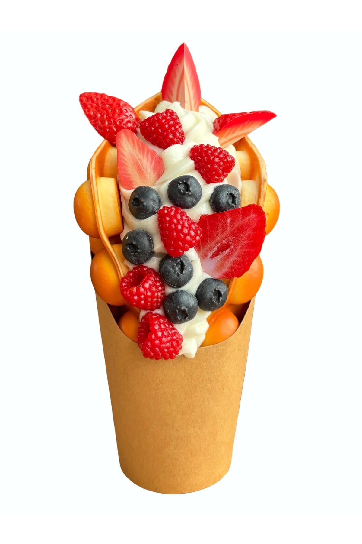 Çilek Yaban Mersinli Bubble Waffle Maketi