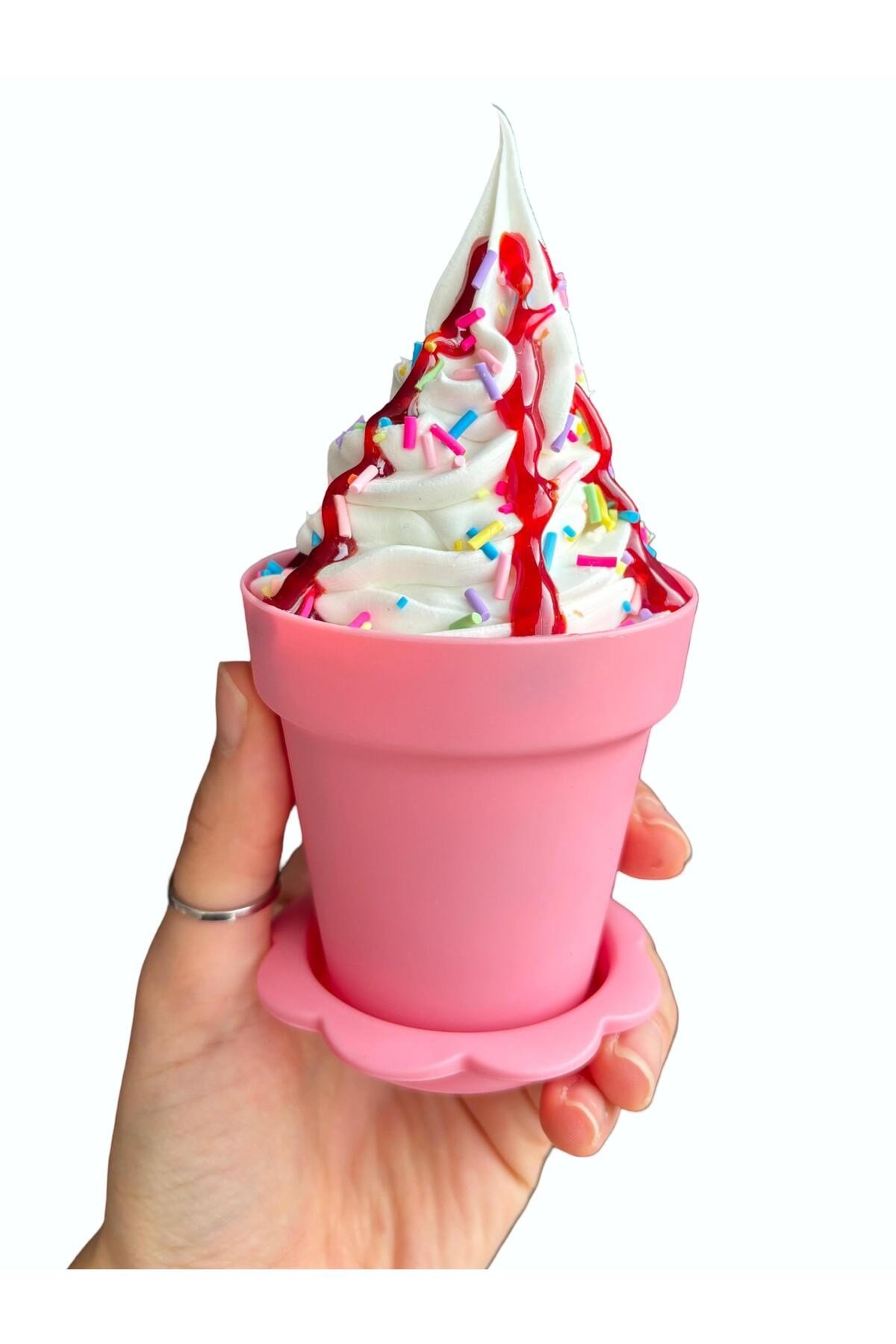 Vanilyalı Soft Dondurma Maketi Pasta süslü Cup