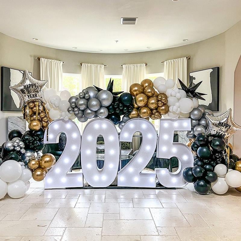2027 Işıklı Yılbaşı Balon Süsleme