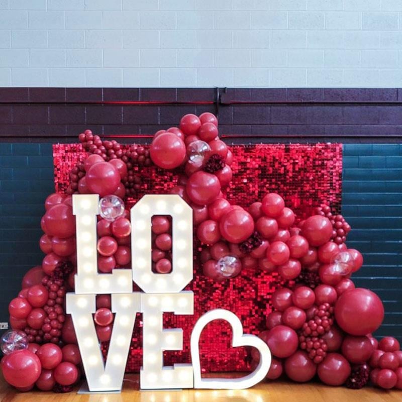 LOVE Işıklı Kırmızı Balon Duvar Dekoru Sevgililer Günü