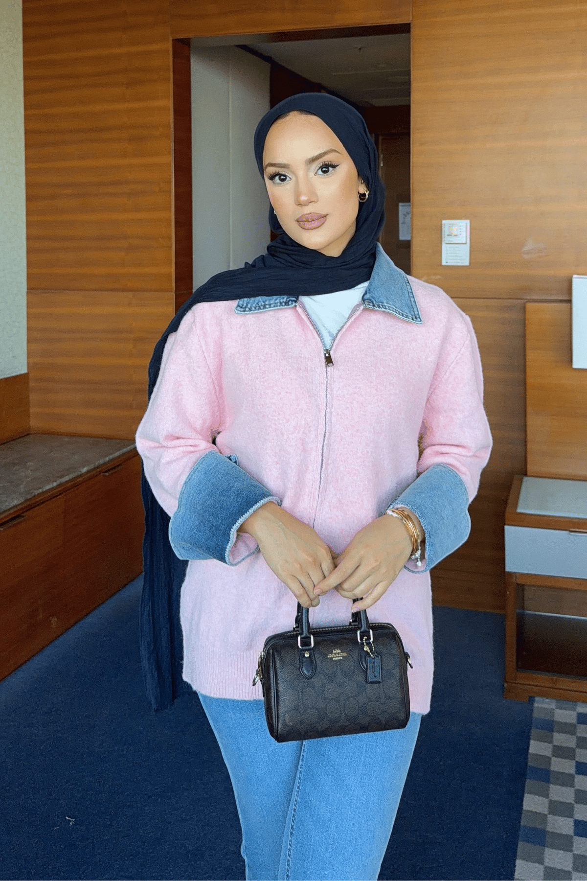 Niva Kazak - Pembe