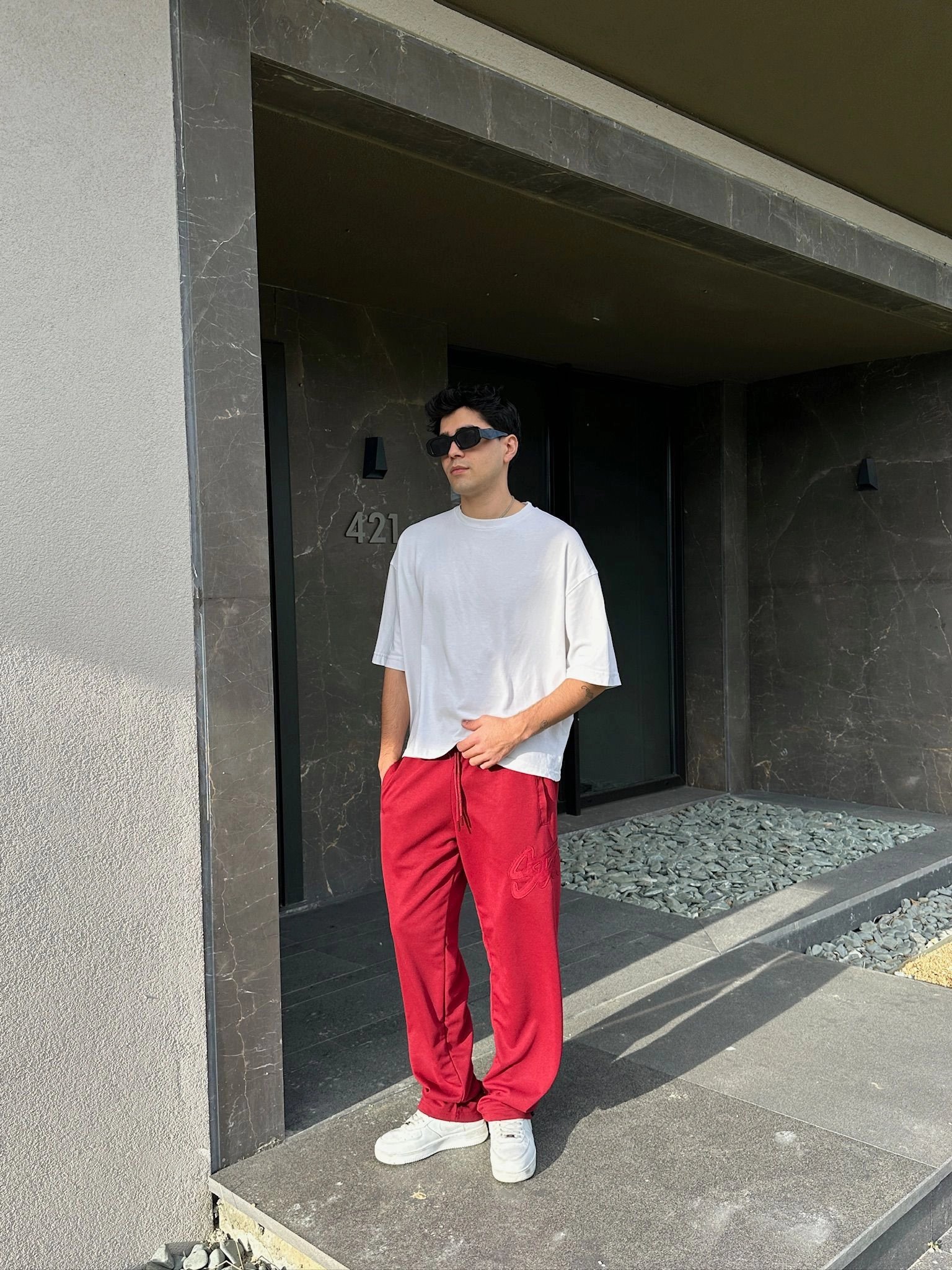 2 İPLİK KUMAŞ BAGGY KALIP PAÇA LASTİKLİ STW KABARTMA NAKIŞ EŞOFMAN ALTI KIRMIZI