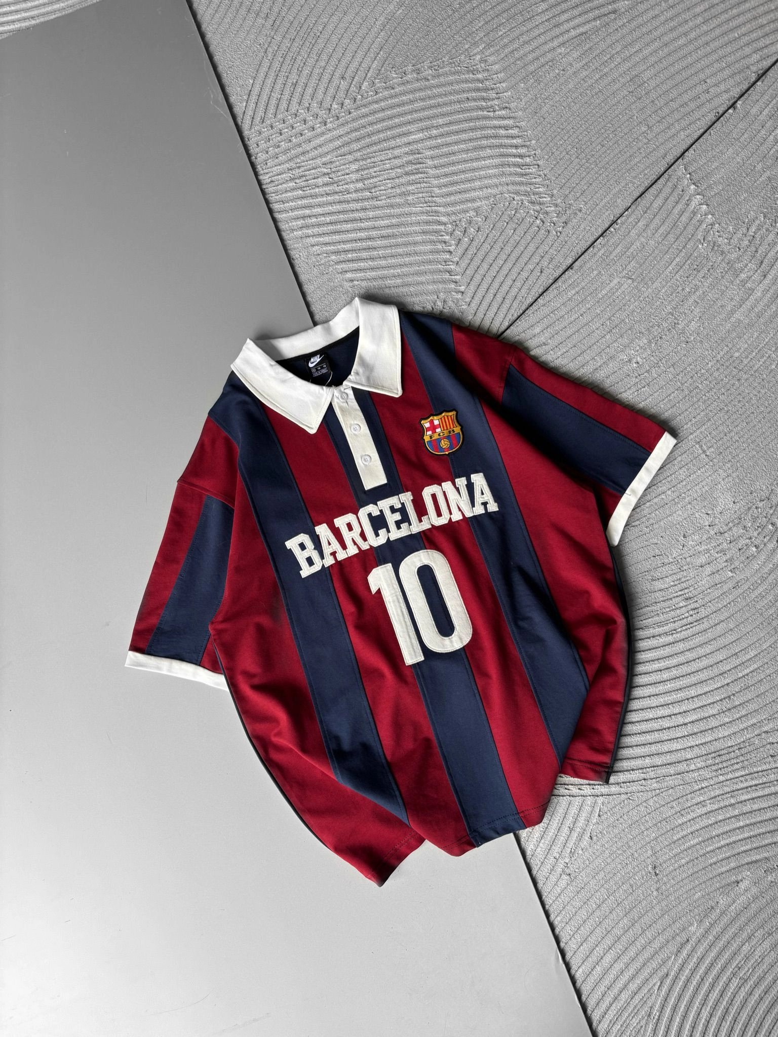 BARC 10 POLO YAKA OVERSİZE TSHİRT LACİ