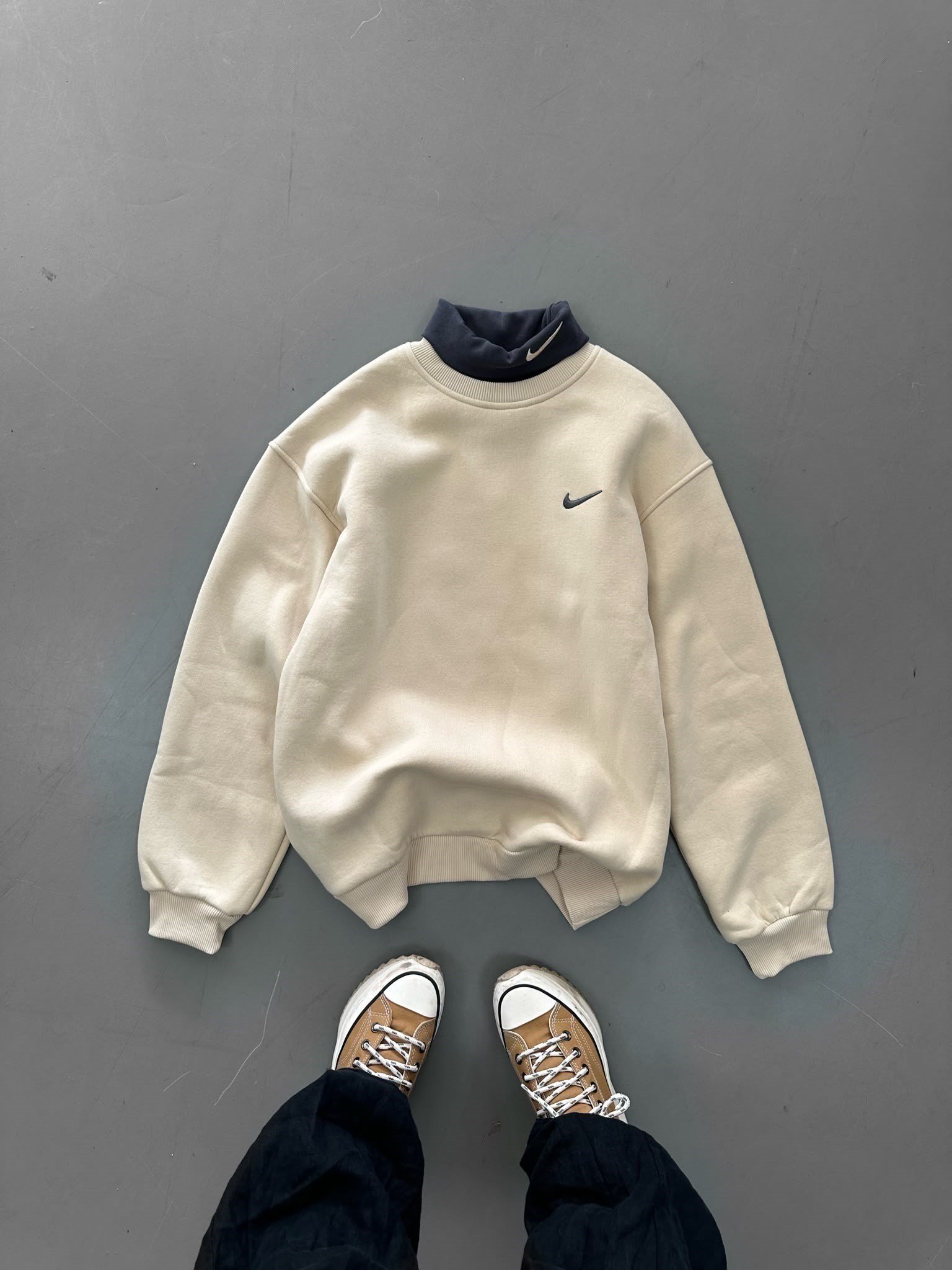 BOYUNLUK DETAY 3 İPLİK PAMUKLU KUMAŞ OVERSİZE SWEAT KREM