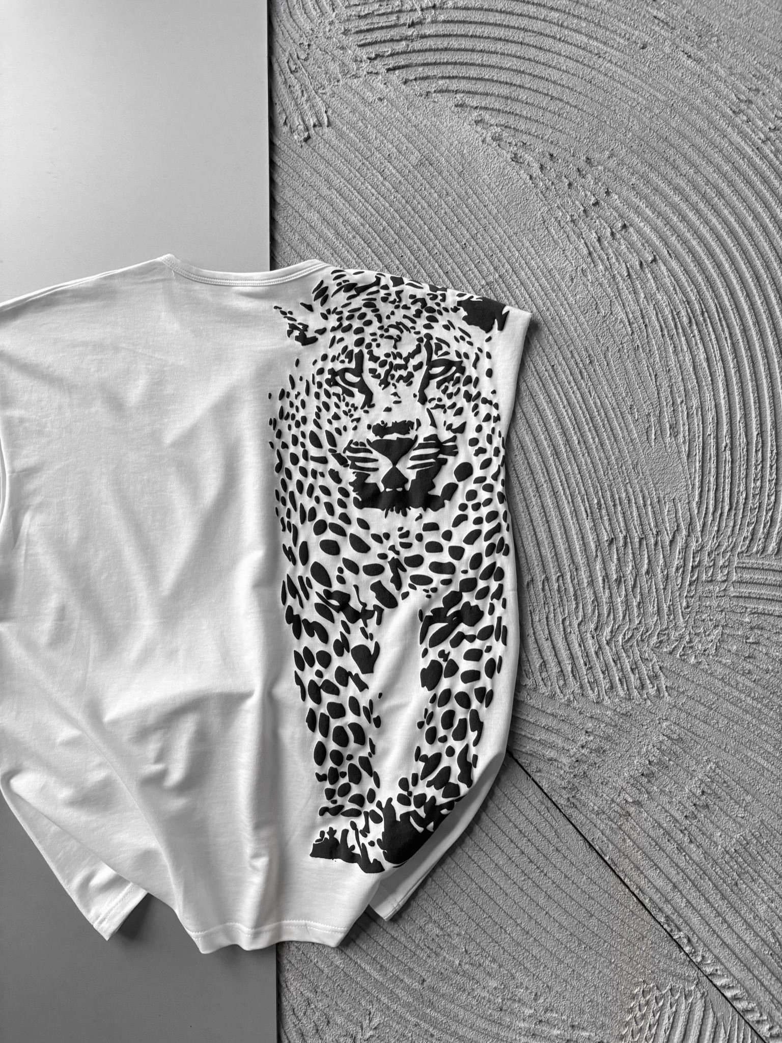 KABARTMA SIRT LEOPAR BASKI ATLET BEYAZ