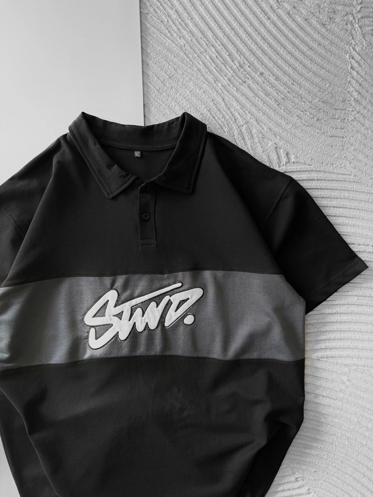 POLO YAKA ORTA SERİT STW NAKIŞ TSHİRT SİYAH