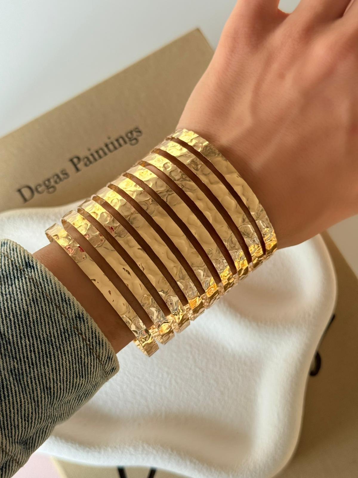 Çok Katmanlı Dokulu Gold Kelepçe Bileklik