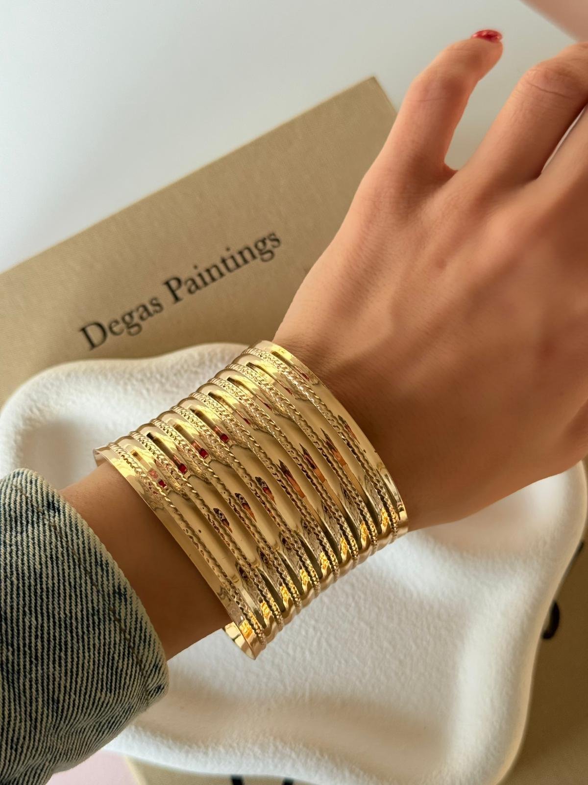 Işıltılı İnce Şerit Gold Kelepçe Bileklik