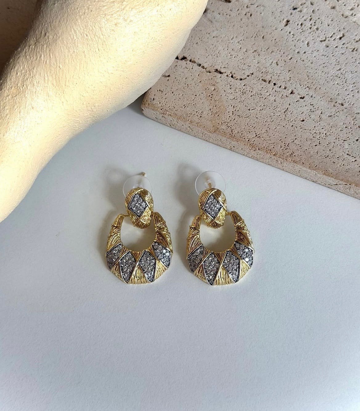 Lavinya Vintage Zirkon Taşlı Gold Küpe
