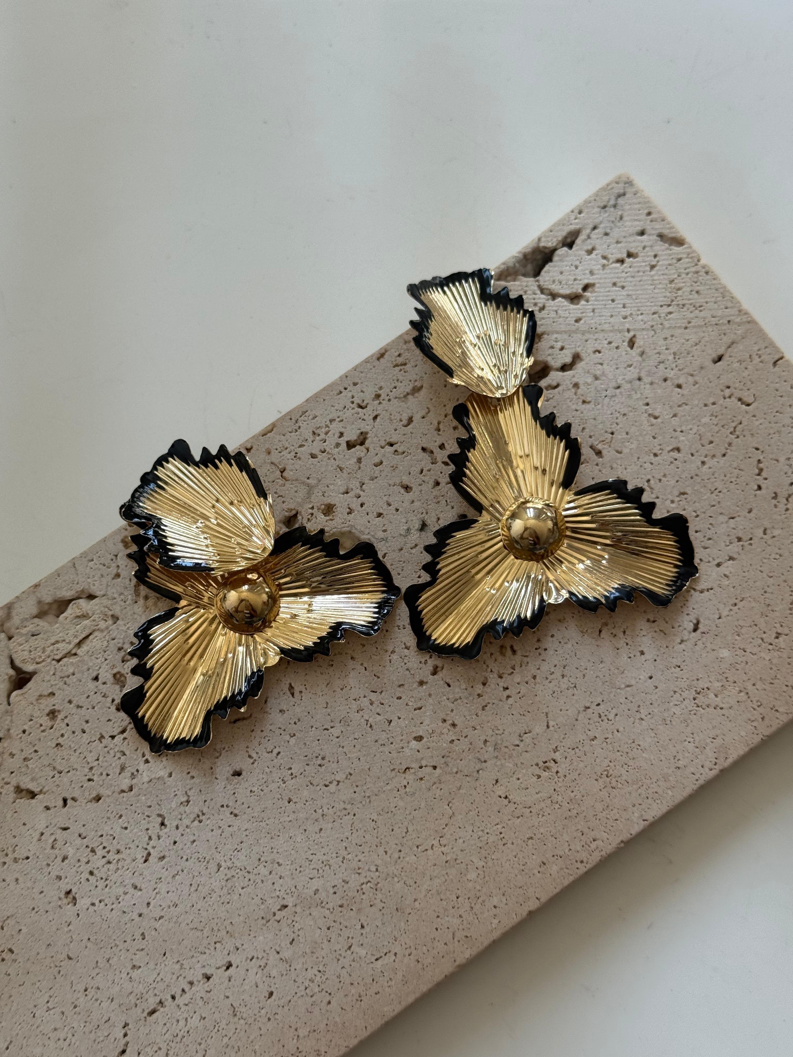 Noir Bloom Kapı Küpe