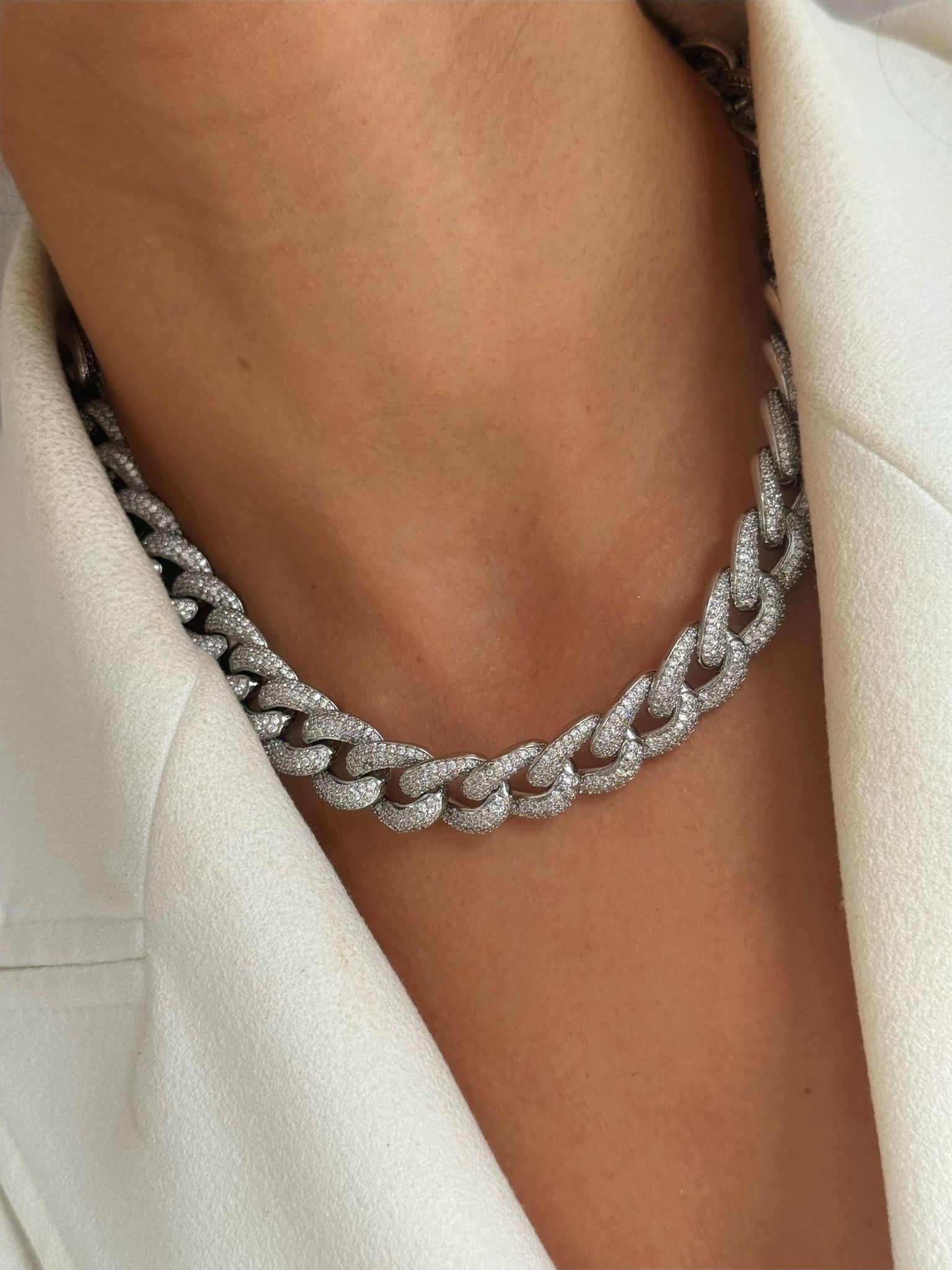 Taşlı Kalın Zincir Lüks Choker Kolye
