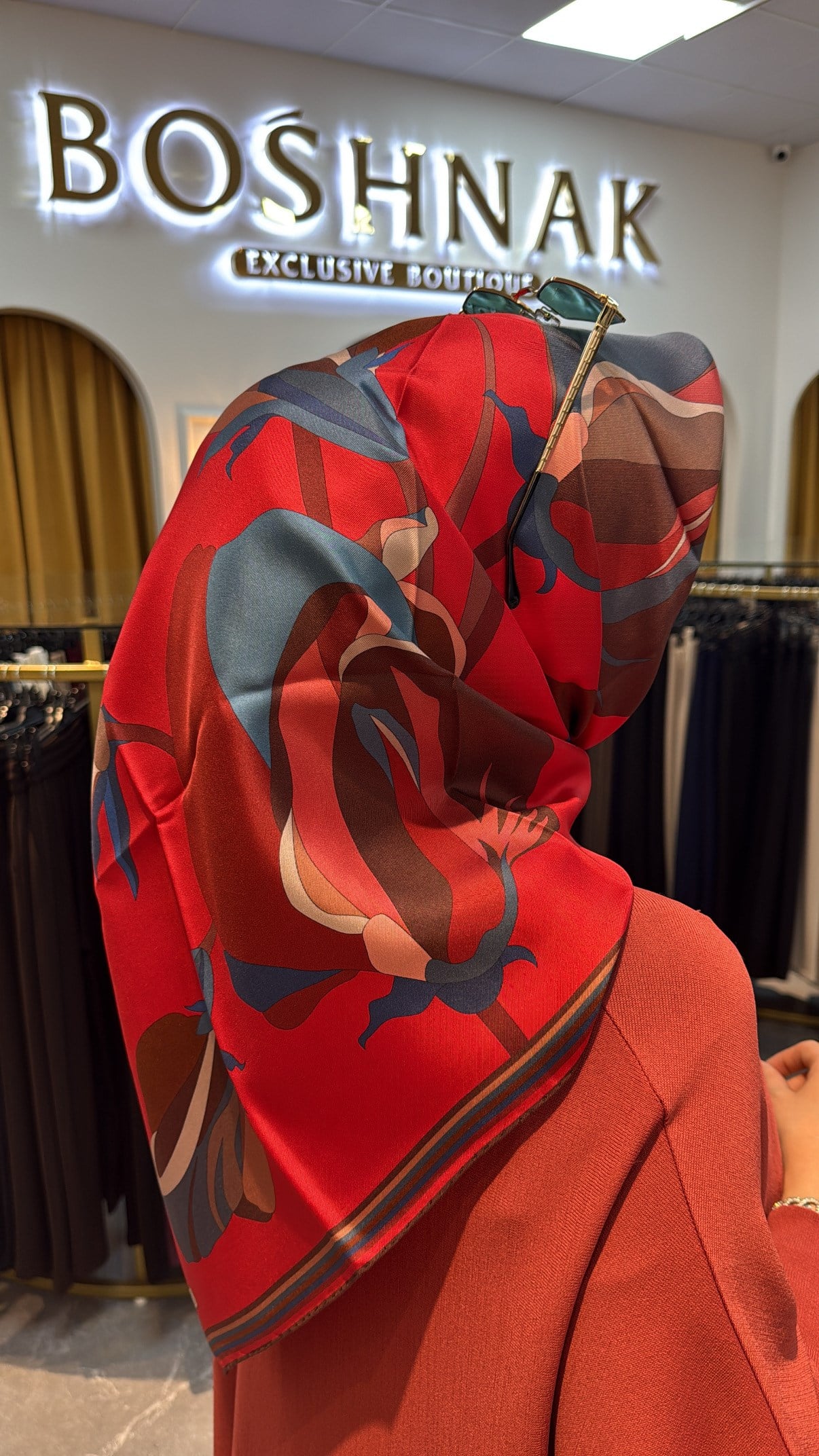 BELLİ Kırmızı Çiçek Desen %100 Twill İpek Eşarp 4303 - 81