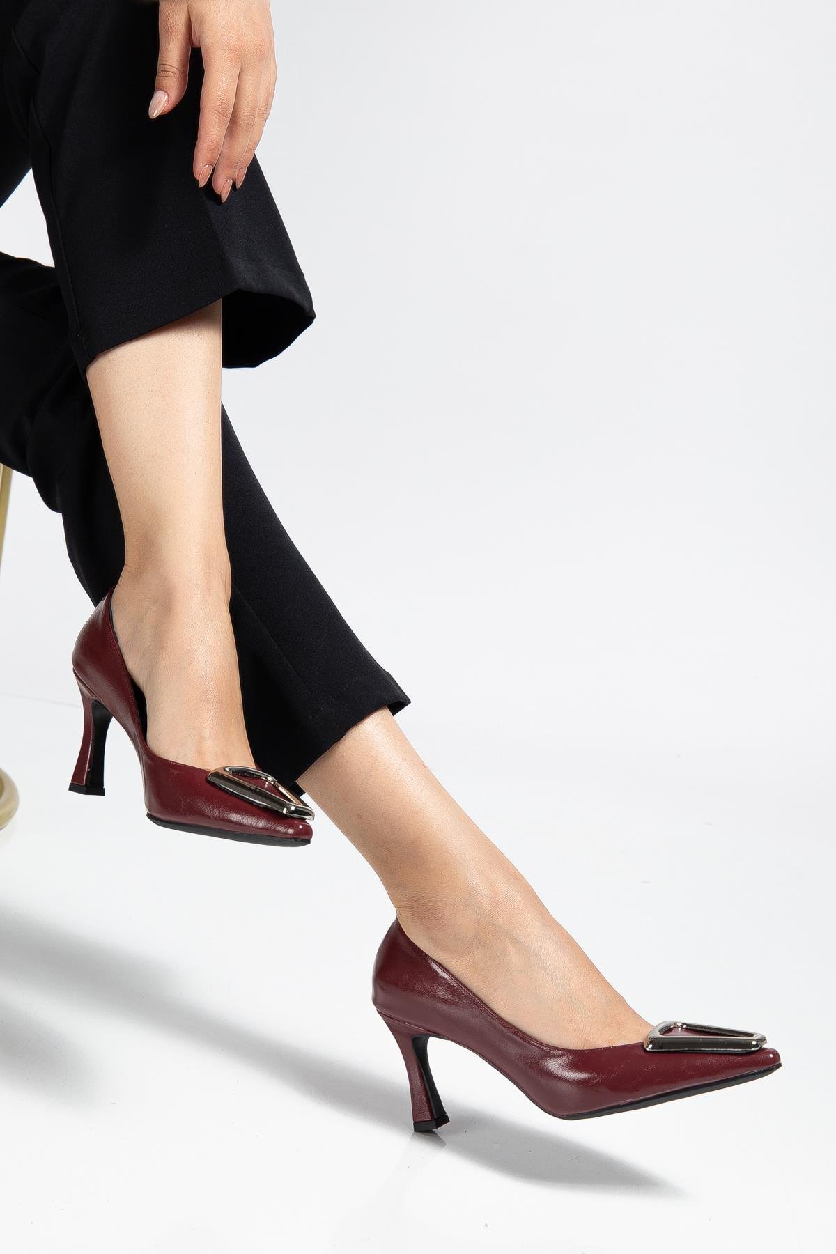 Bordo Kadın Toka Detaylı Topuklu Ayakkabı Stiletto
