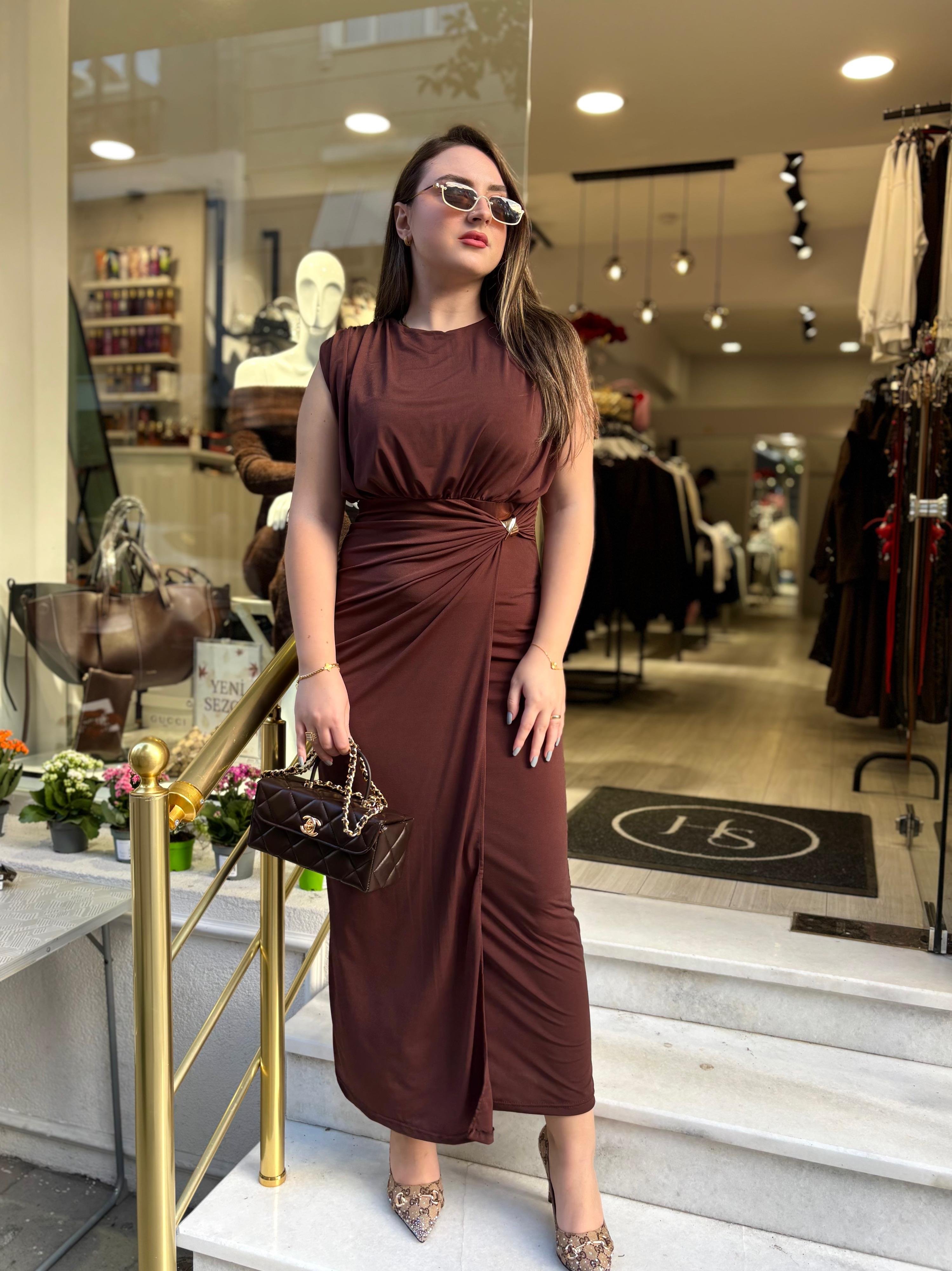 Gold tokalı elbise