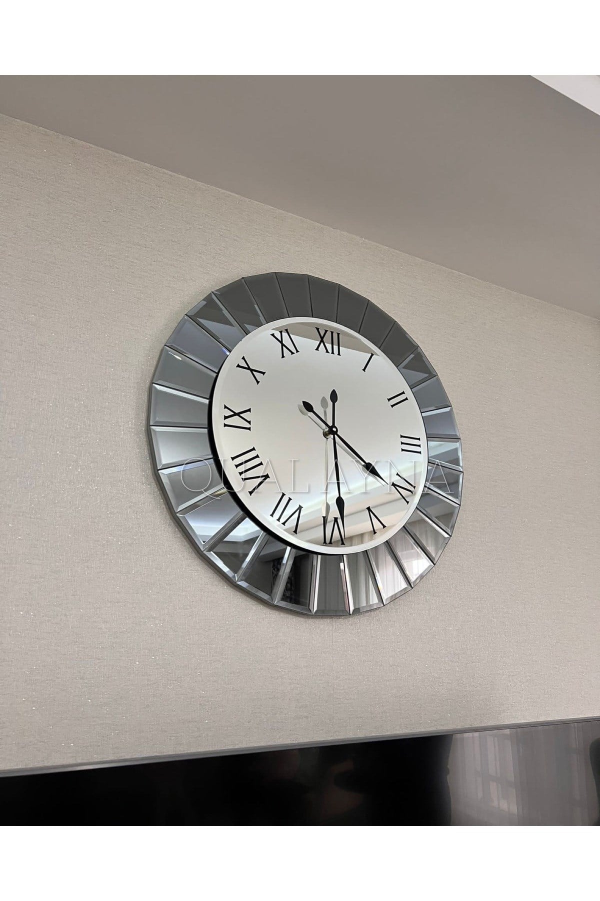 Çizgi Saat 70 cm Çapında