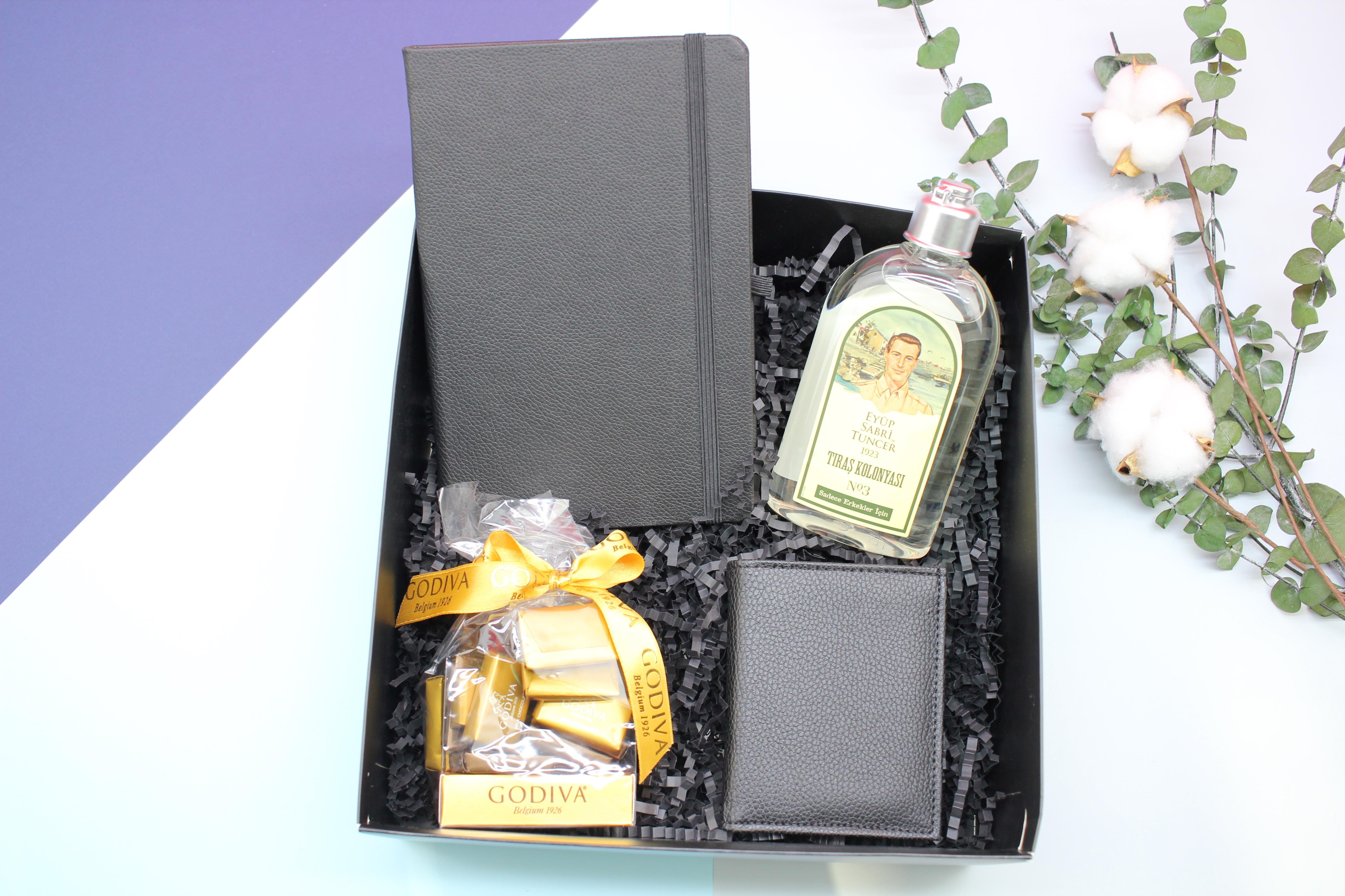 june-defter-kalem-erkek-hediye-kutusu-3cd-43.jpg