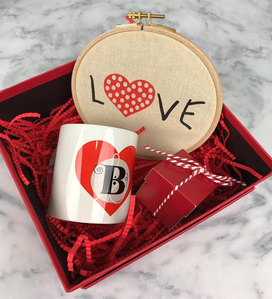 sevgililer-gunu-love-kupali-hediye-set-2e9-c3.jpg