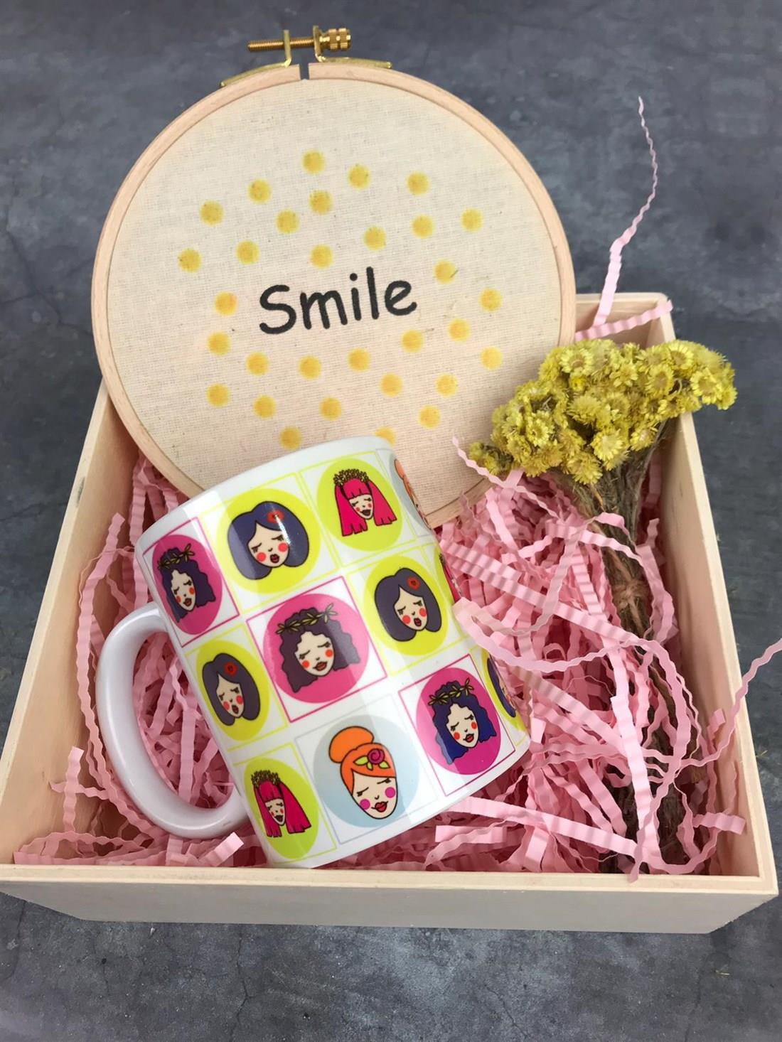 smile-hediye-kutusu-50de0a.jpg
